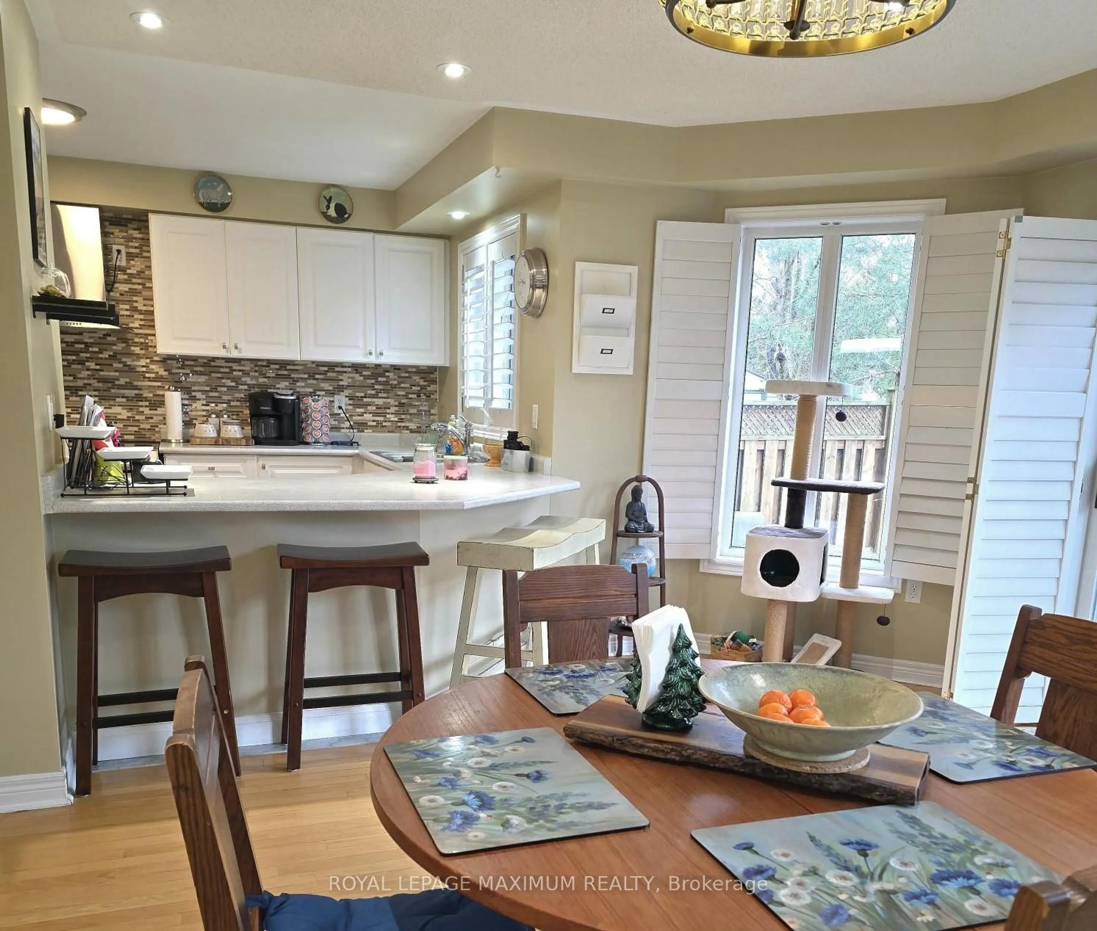 Open concept kitchen, unknown for 50 Panorama Cres, Vaughan Ontario L4H 1J9