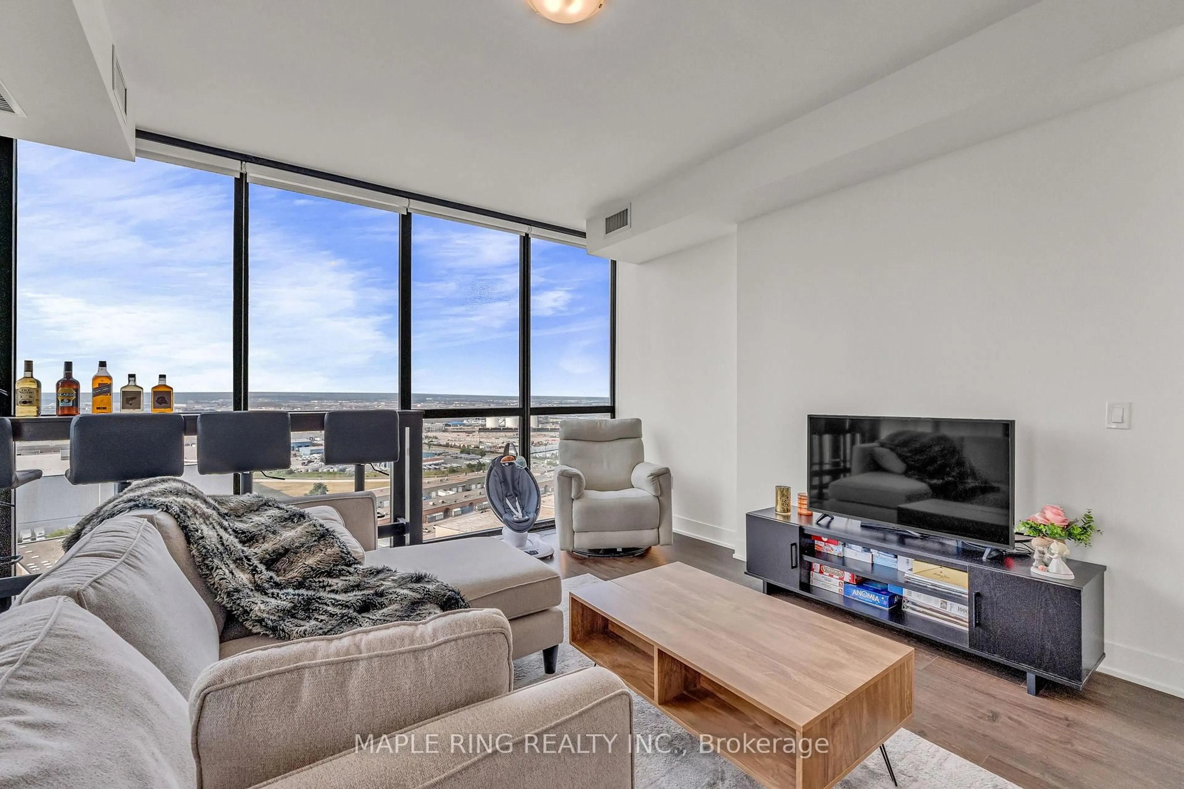 Living room with furniture, unknown for 2916 Highway 7 Rd #1807, Vaughan Ontario L4K 0K6