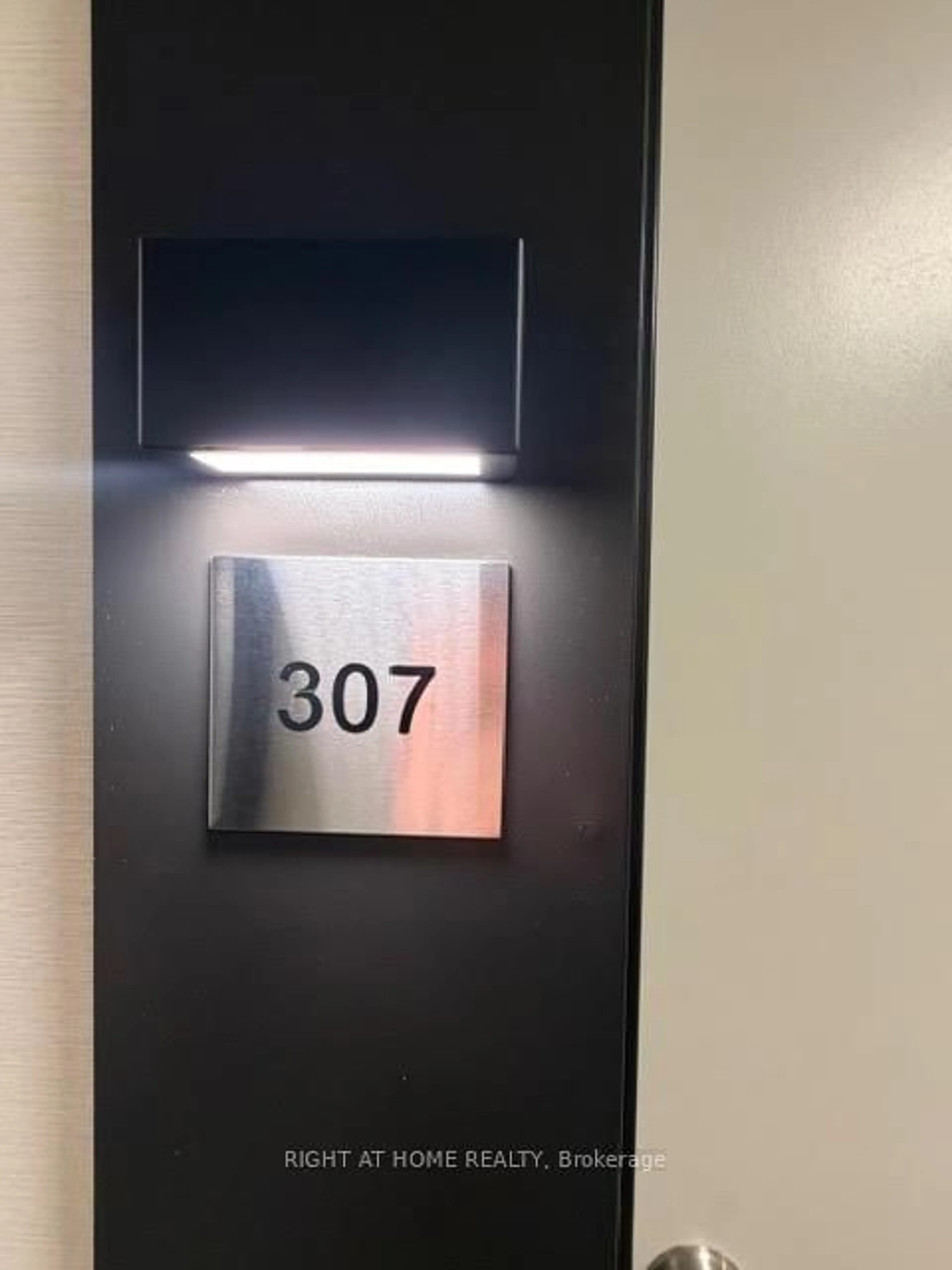 Unknown for 6 DAVID EYER Rd #307, Richmond Hill Ontario L4S 0N5