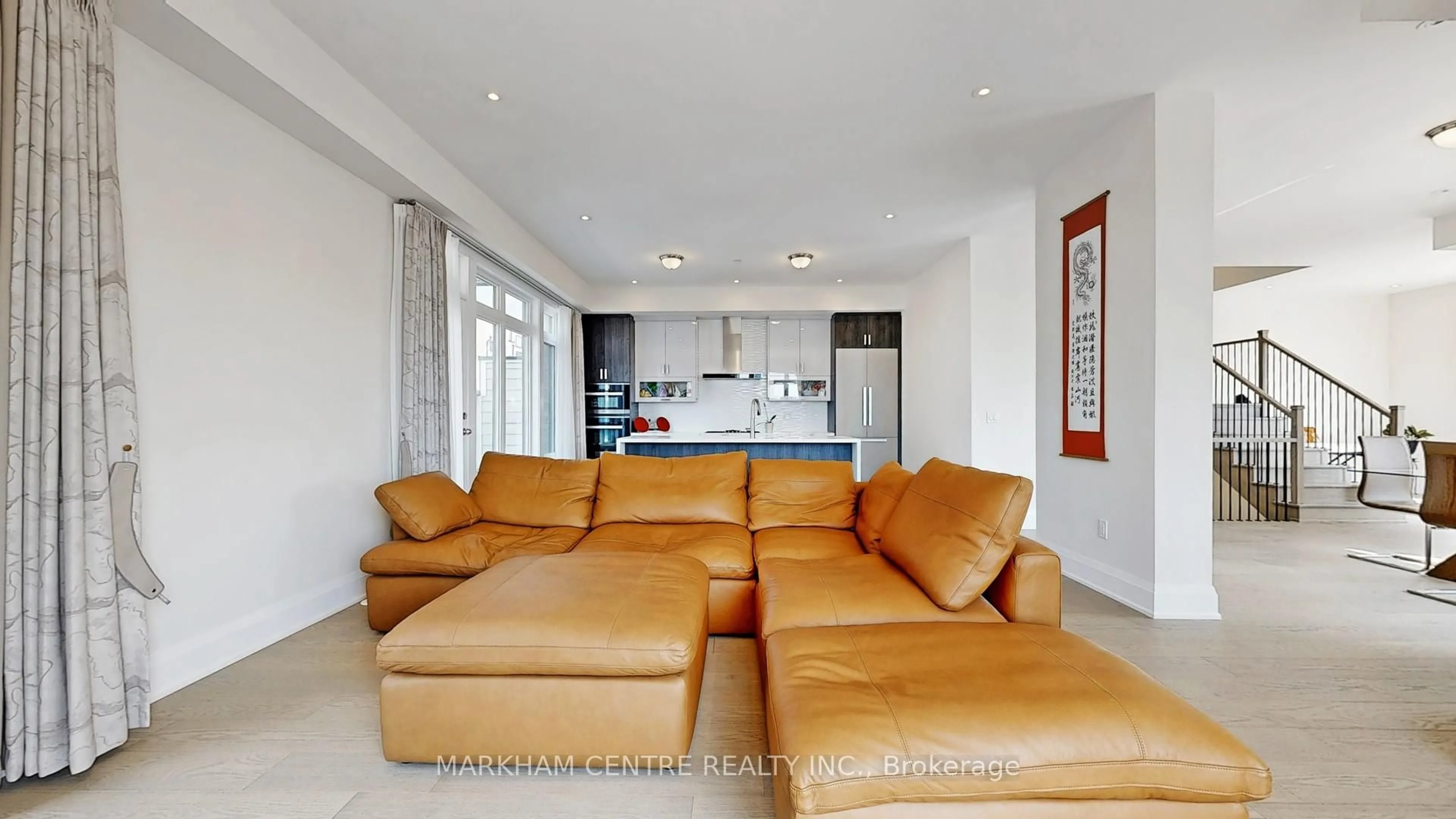 Living room with furniture, unknown for 76 Ingersoll Lane, Richmond Hill Ontario L4E 1G9