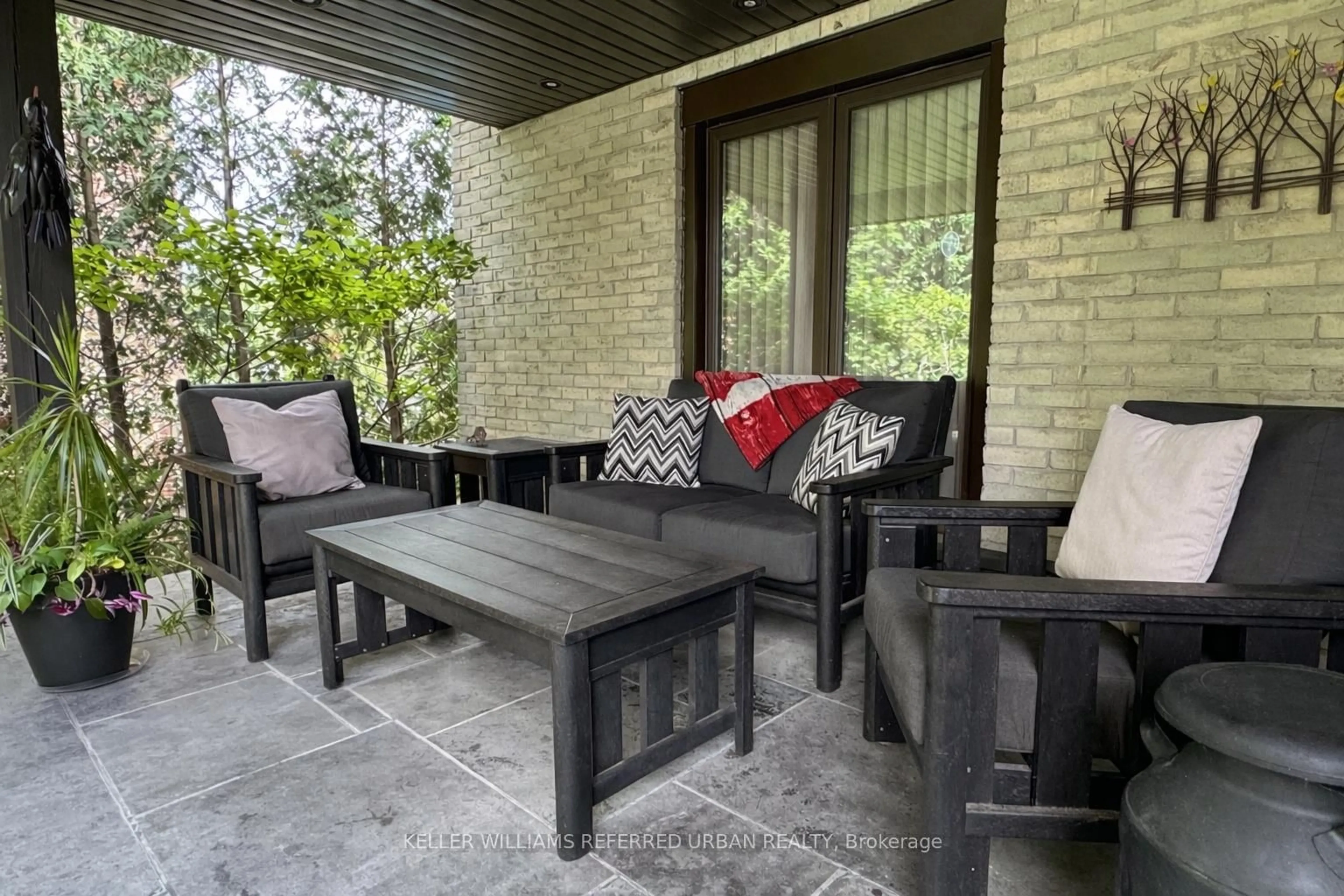 Patio, street for 6 Prentice Crt, Markham Ontario L3R 2X7