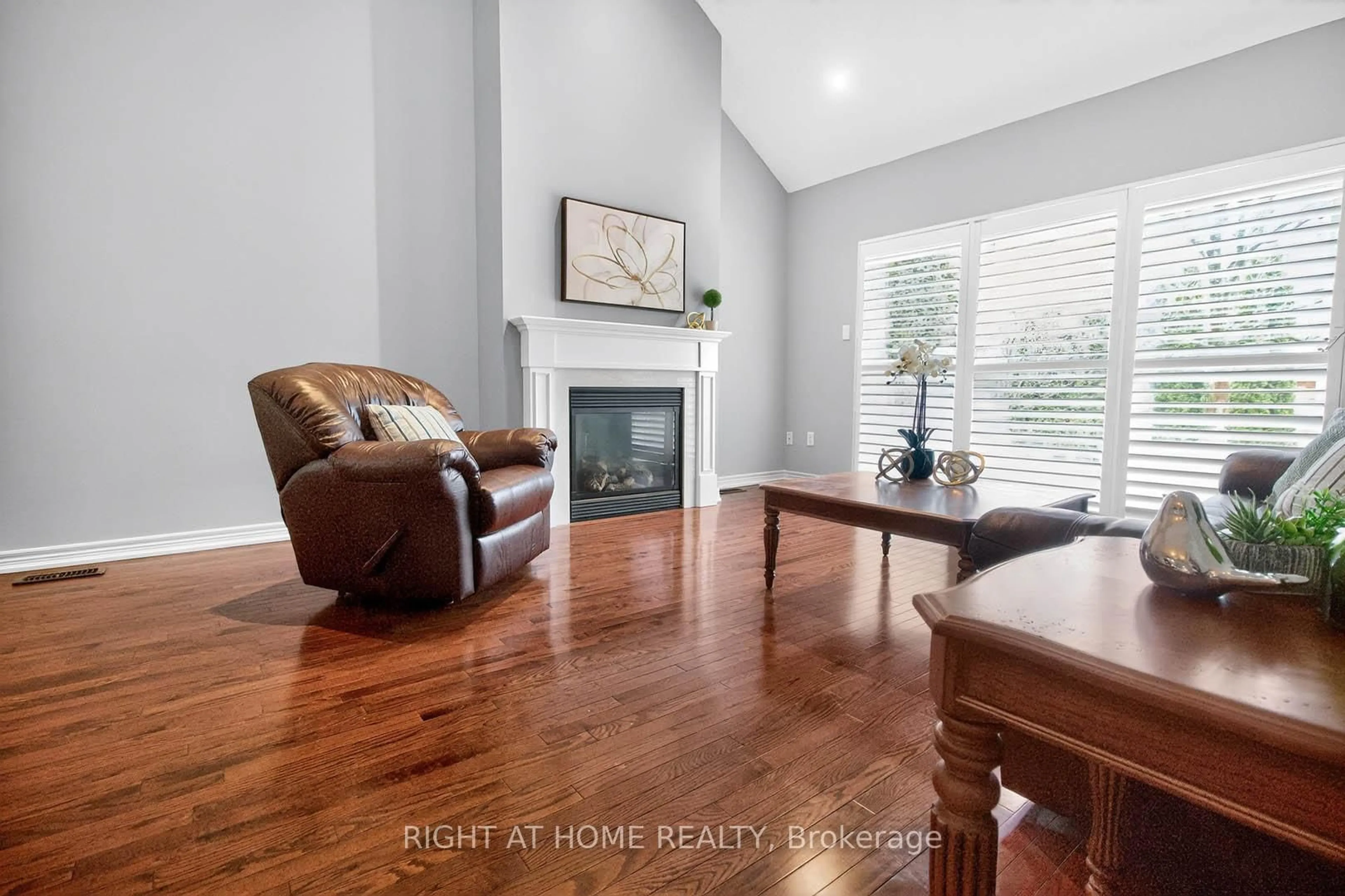 Living room with furniture, unknown for 145 Louisbourg Way, Markham Ontario L6E 2A2