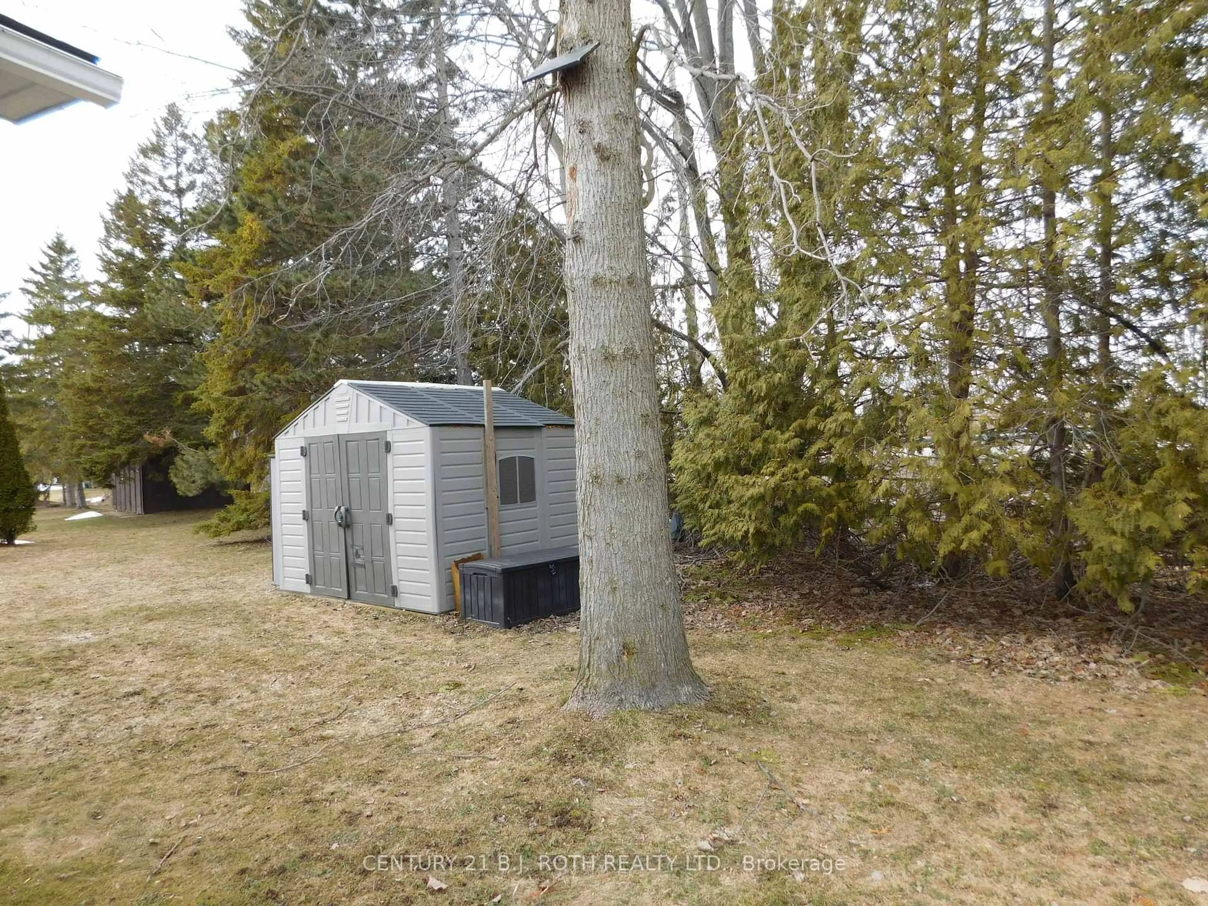 Shed for 13 Recreation Dr, Innisfil Ontario L9S 1N5