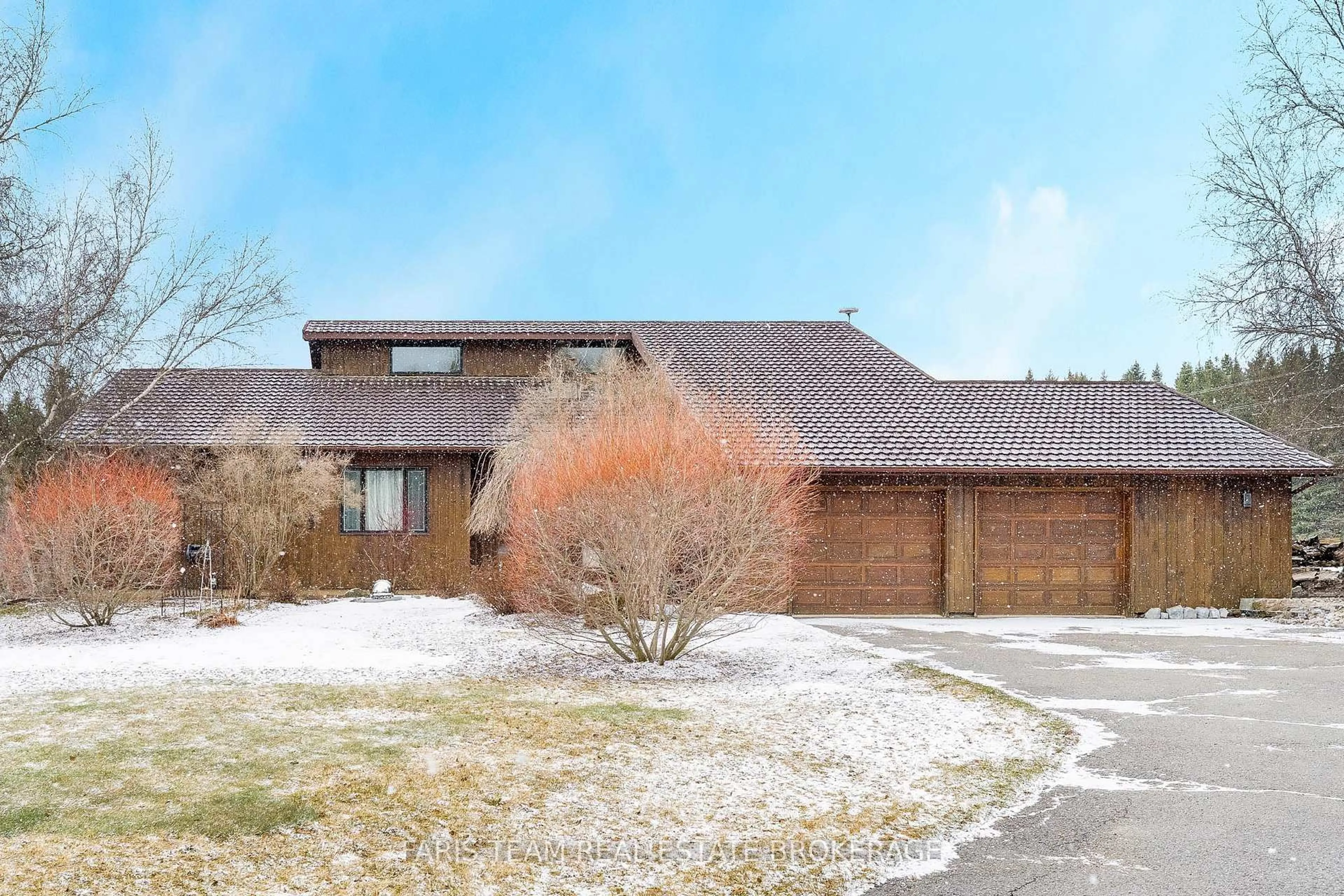 Home with brick exterior material, street for 4 Earl Rowe Crt, Adjala-Tosorontio Ontario L9R 1V3