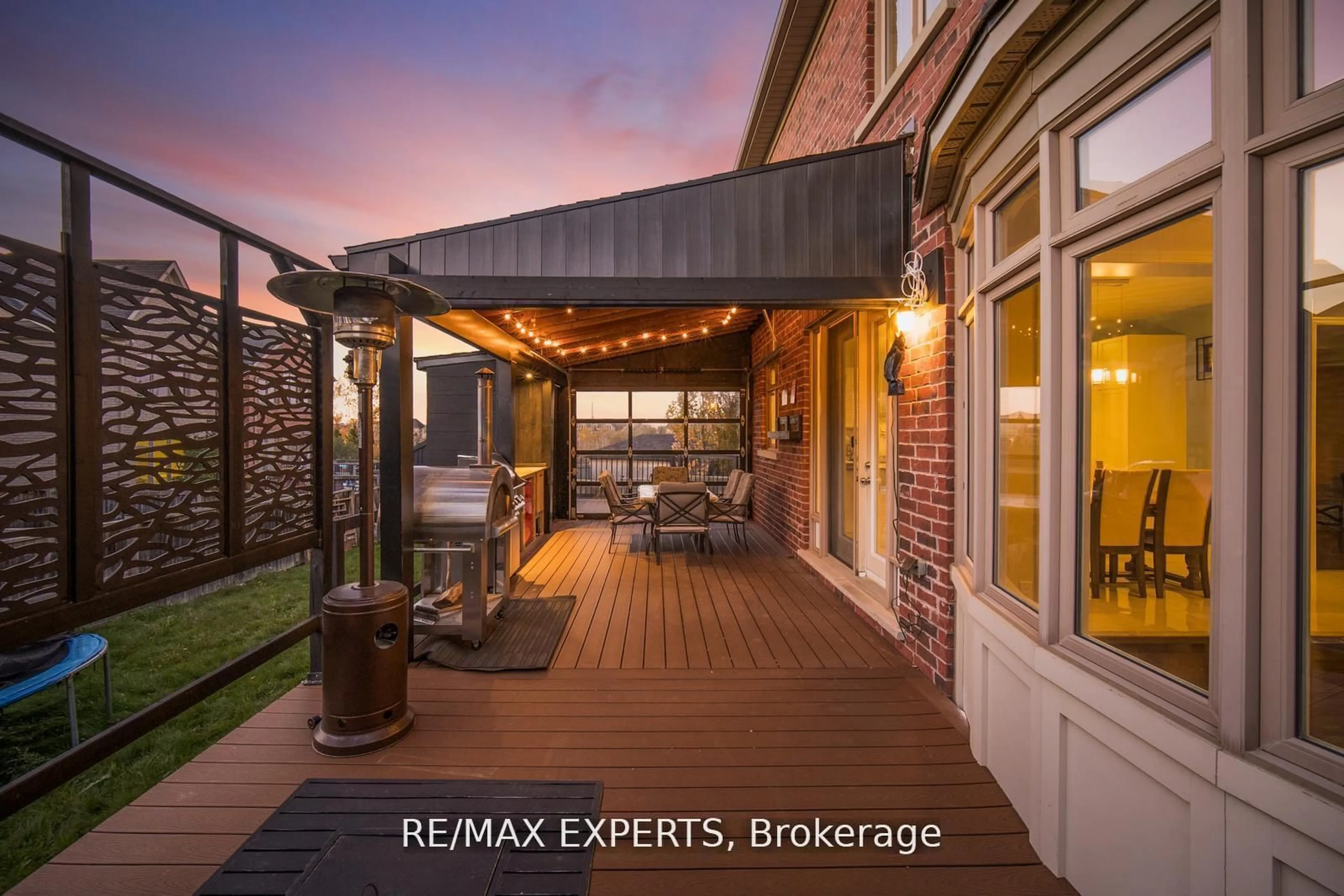 A pic from outside/outdoor area/front of a property/back of a property/a pic from drone, street for 50 Lilly Valley Cres, King Ontario L7B 0B5