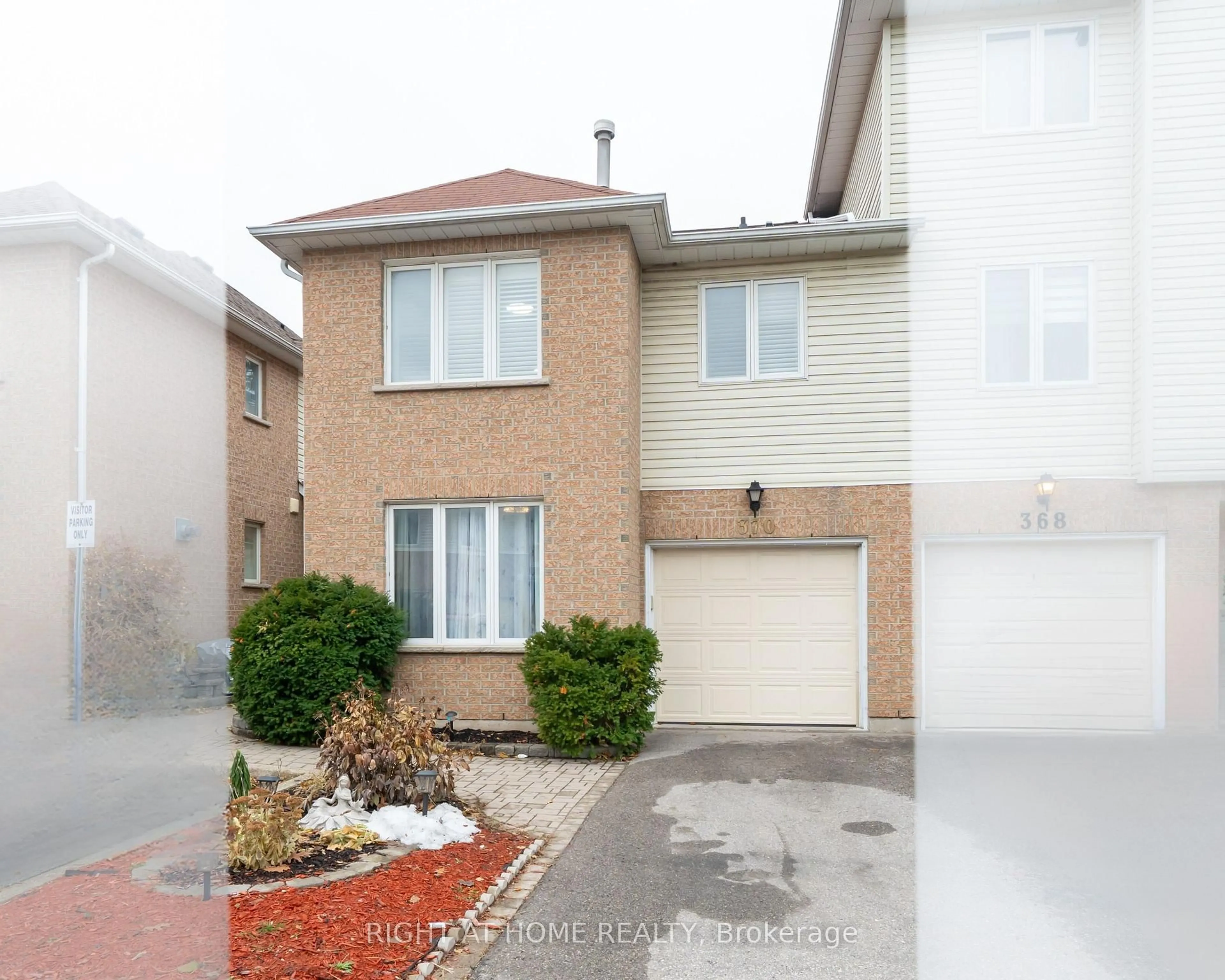 Home with brick exterior material, street for 370 Riddell Crt #21, Newmarket Ontario L3Y 8M8