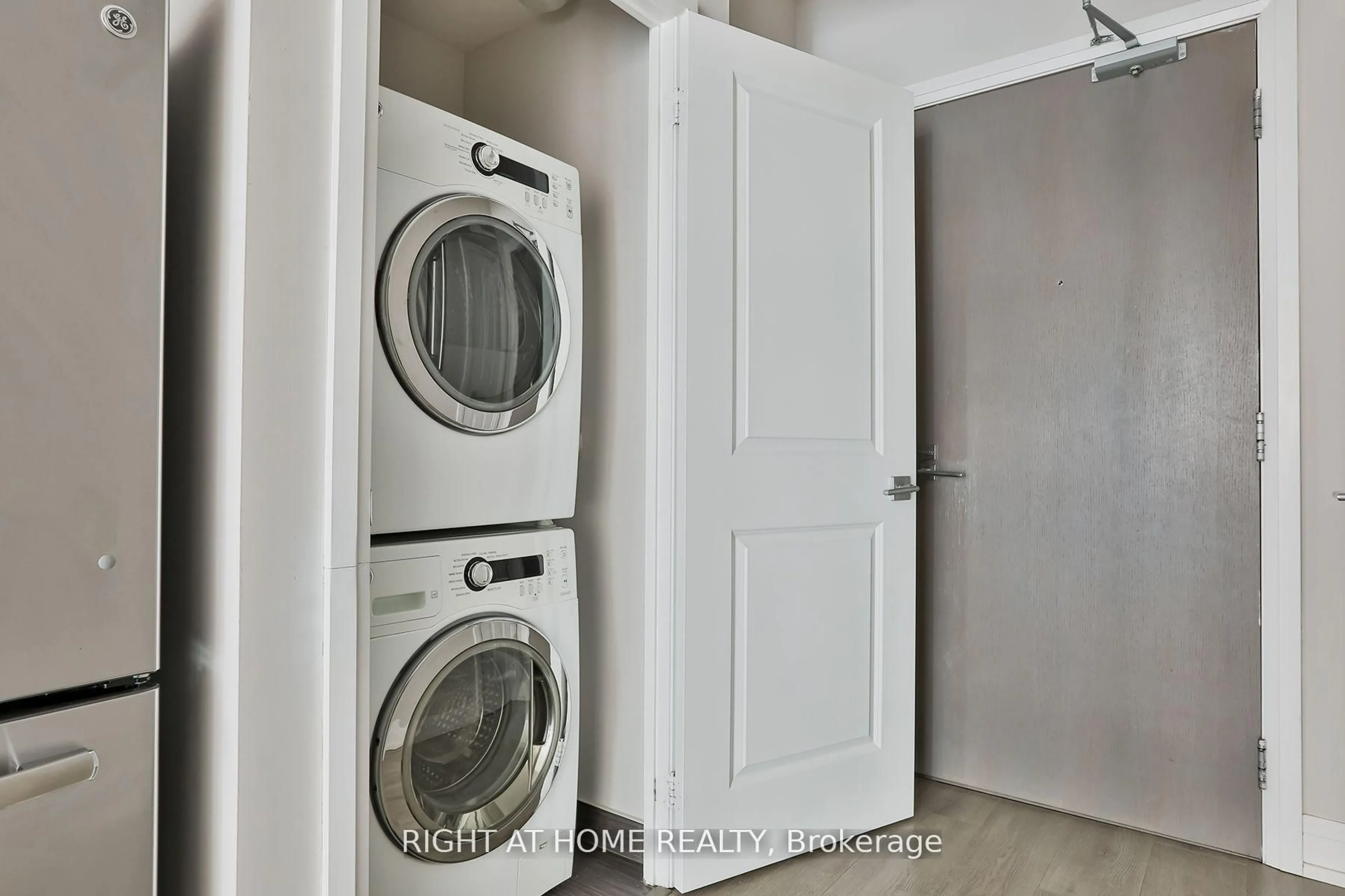 Laundry room for 7165 Yonge St #1505, Markham Ontario L3T 0C9