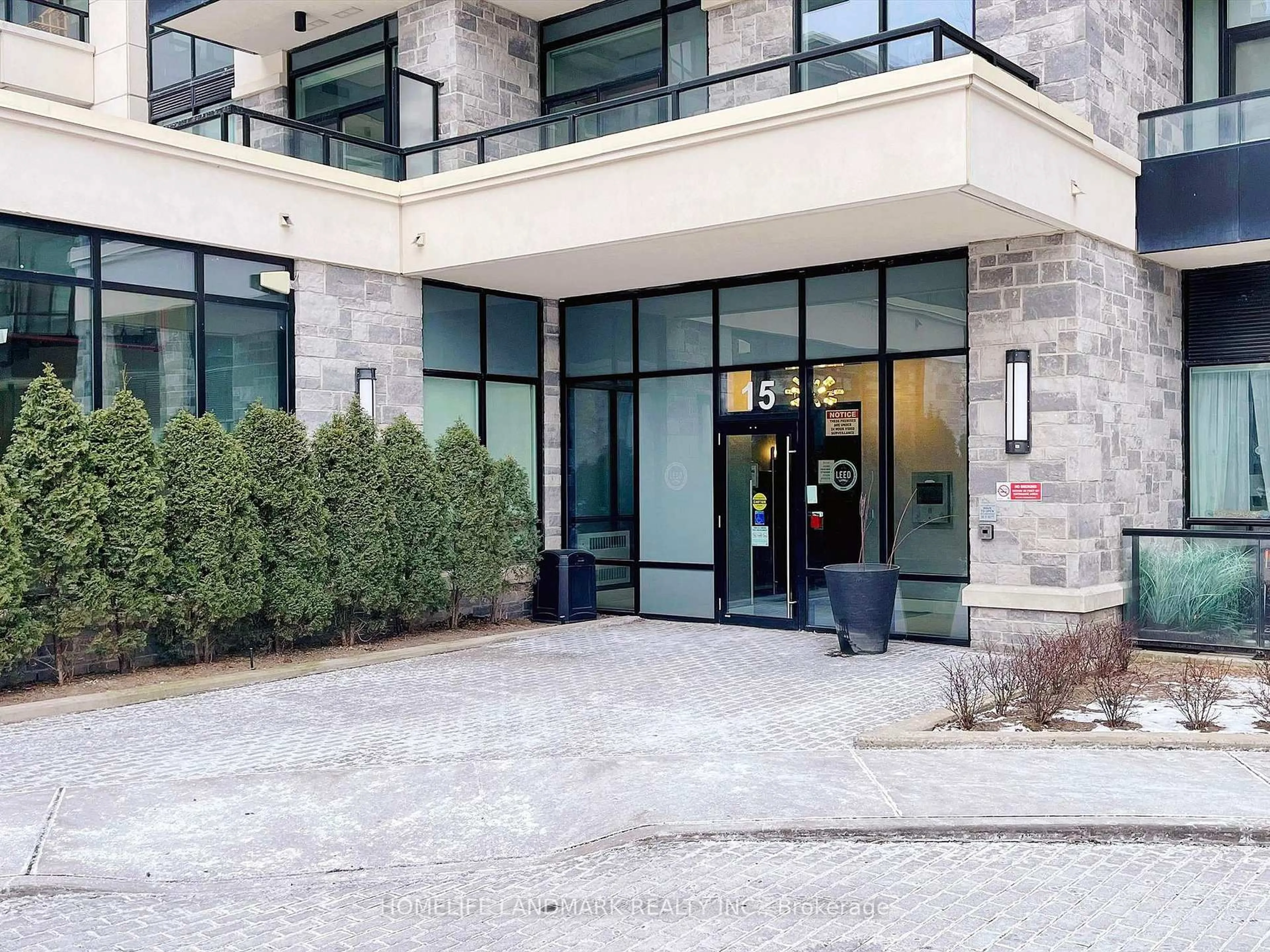 Indoor foyer for 15 Water Walk Dr #712, Markham Ontario L6G 0G2