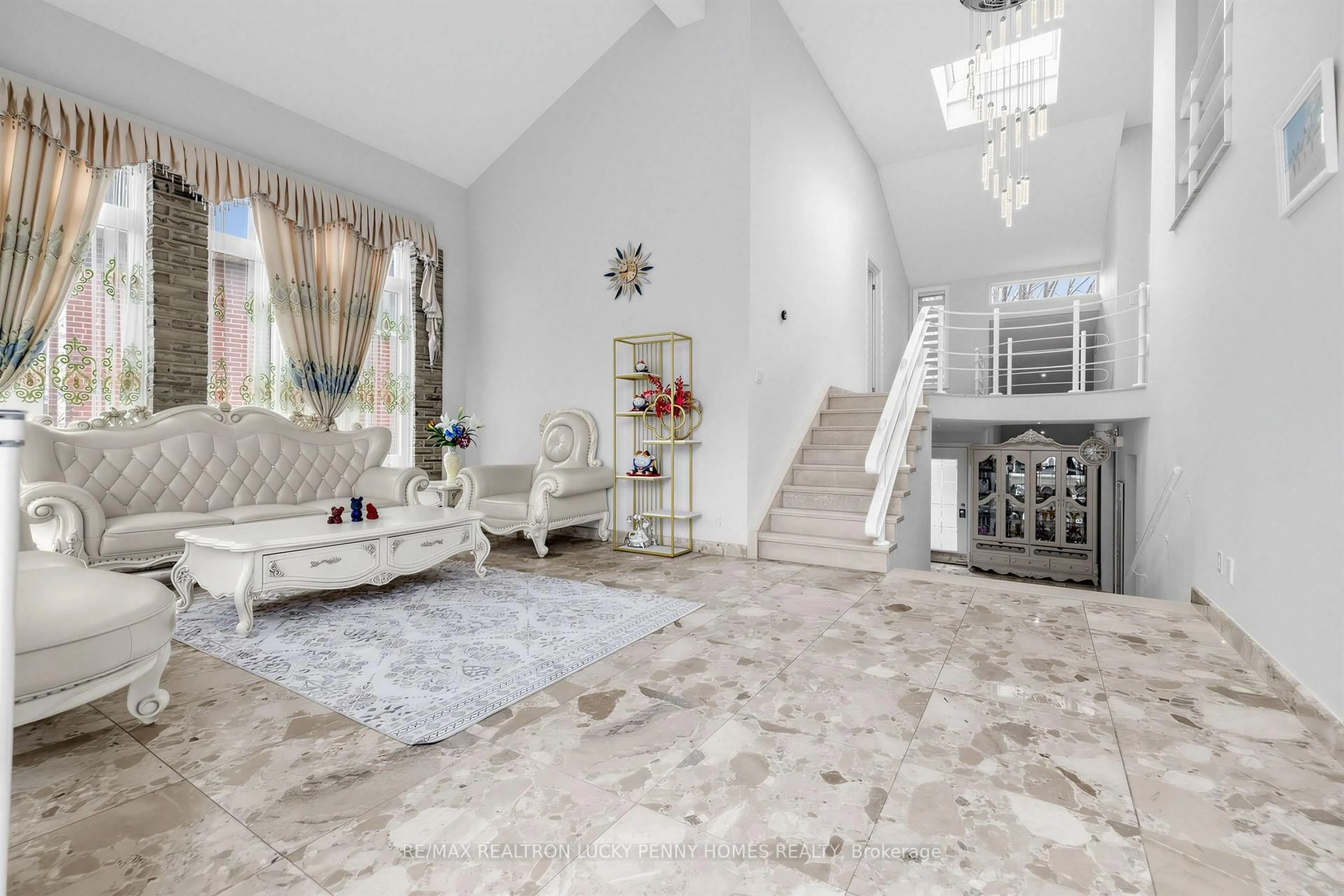 Indoor foyer for 23 Montgomery Crt, Markham Ontario L3R 0C4