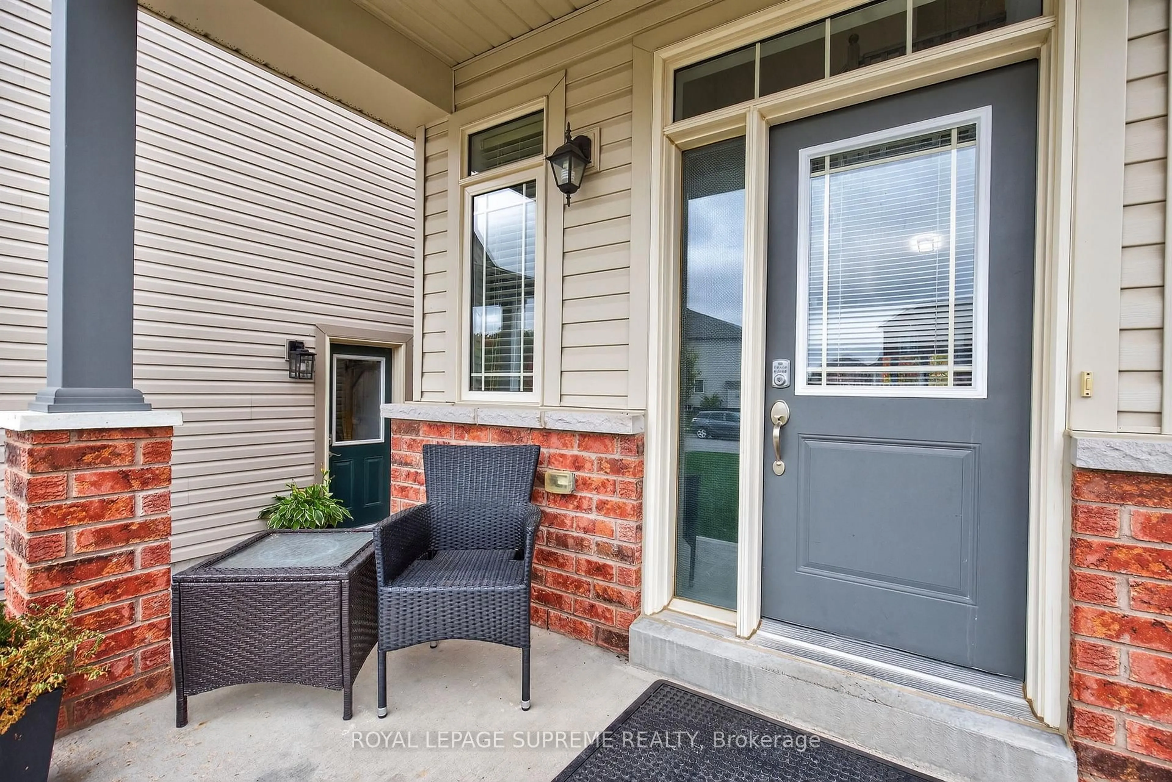 Indoor entryway for 28 Mandley St, Essa Ontario L3W 0B6