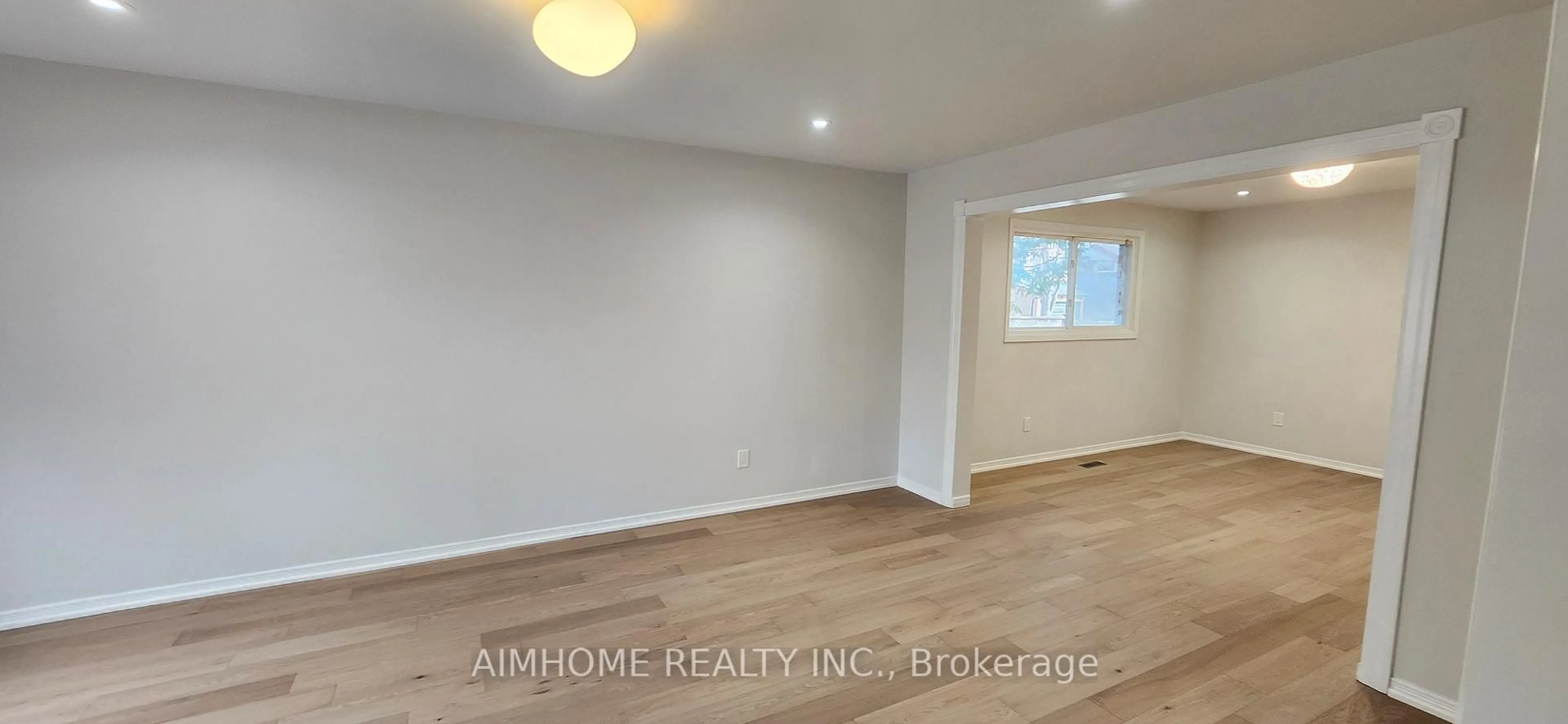 A pic of a room for 31 Spanhouse Cres, Markham Ontario L3R 4E2