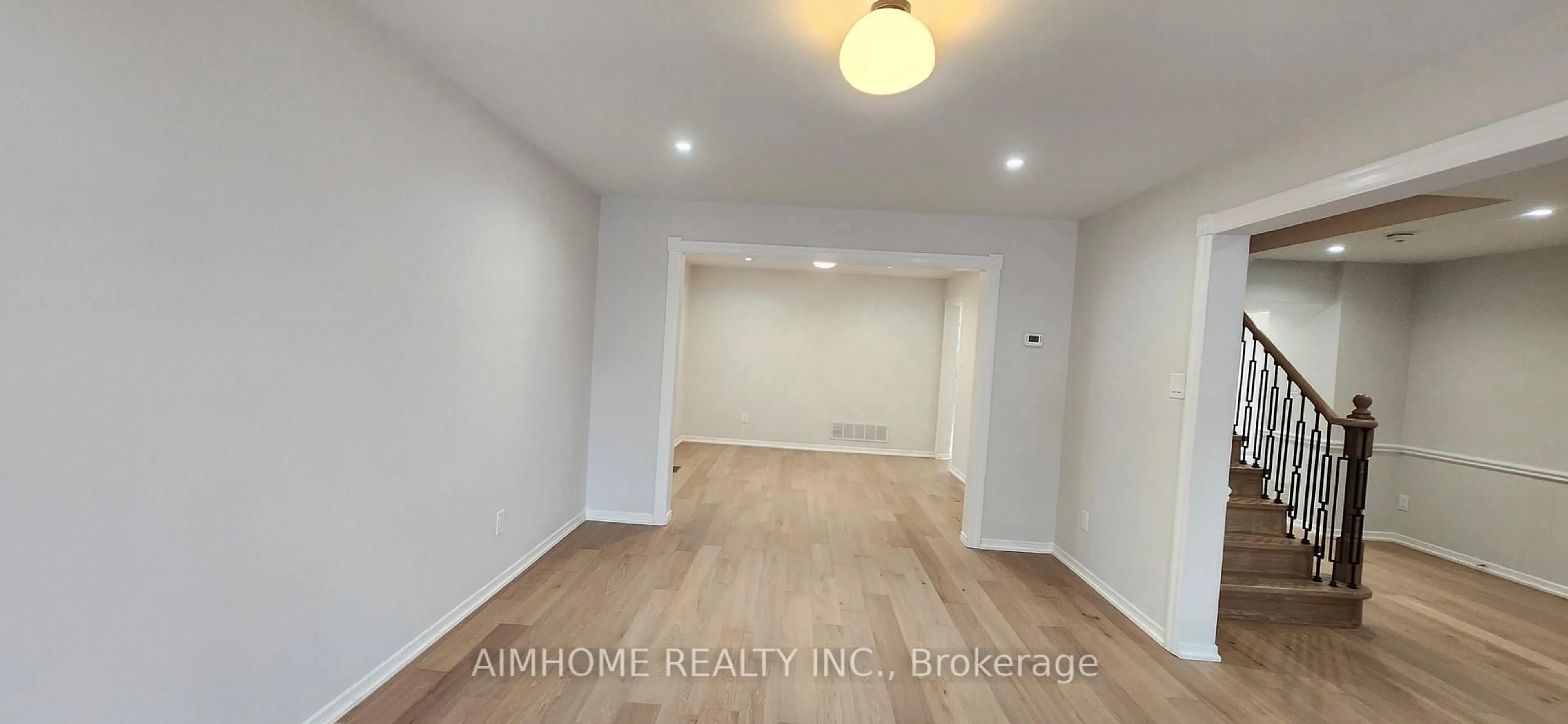 A pic of a room for 31 Spanhouse Cres, Markham Ontario L3R 4E2