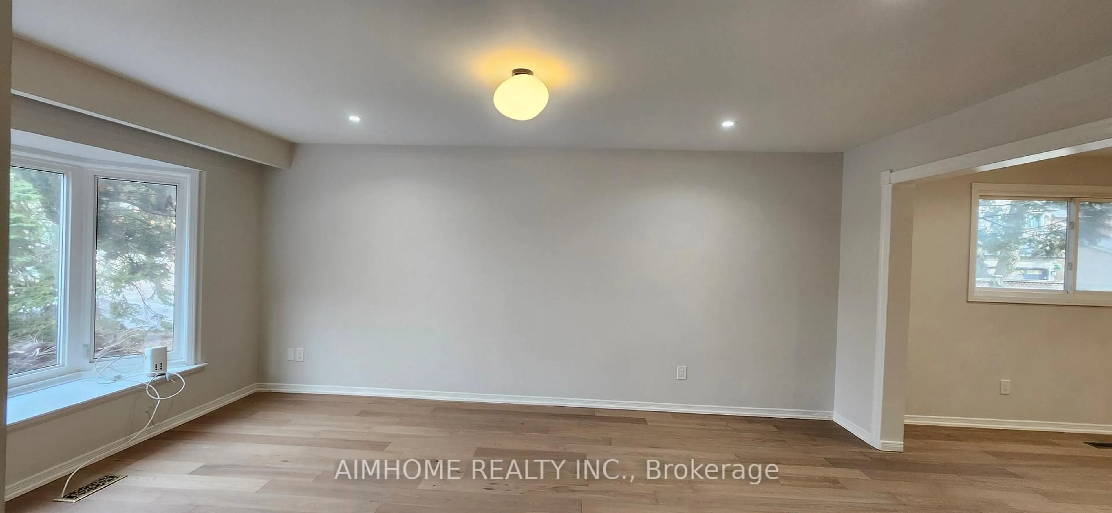 A pic of a room for 31 Spanhouse Cres, Markham Ontario L3R 4E2