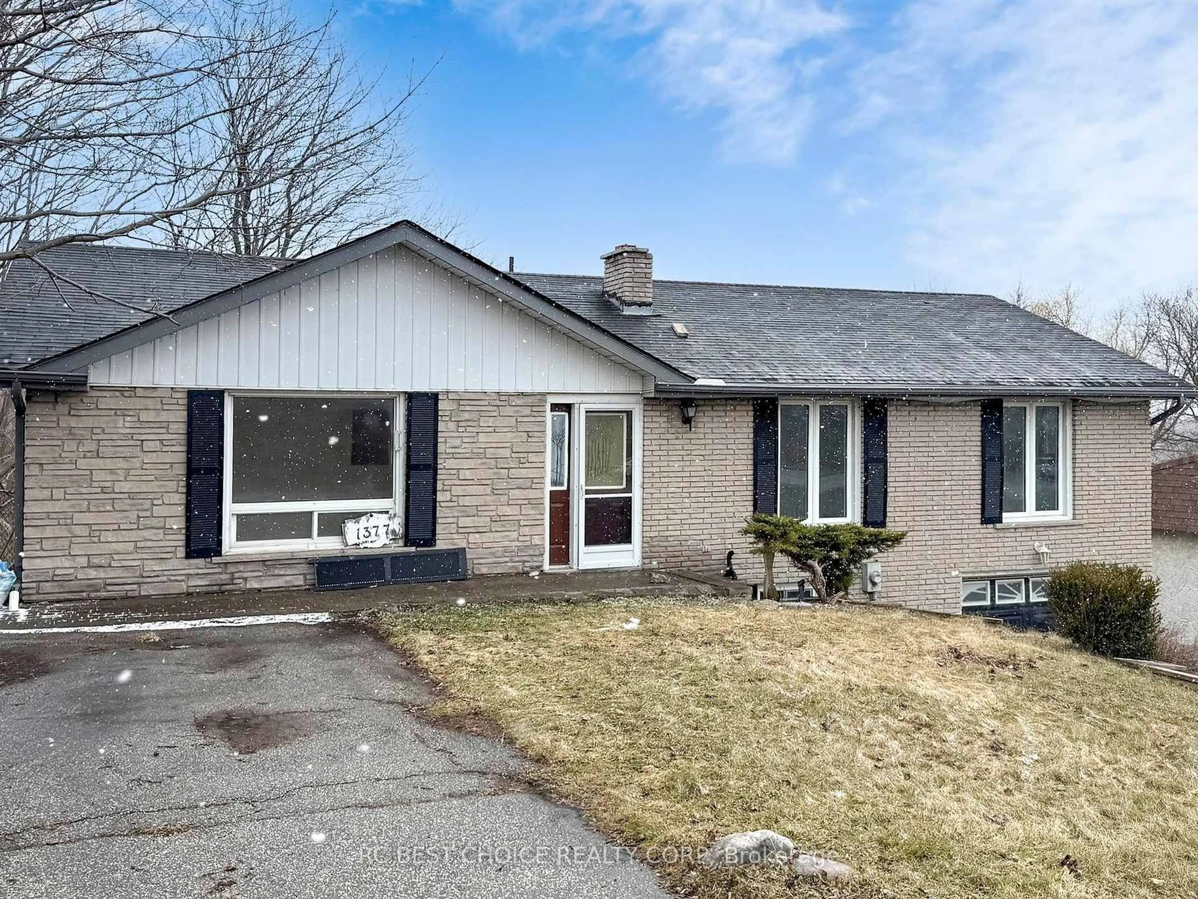 Home with brick exterior material, street for 1377 old green Lane, East Gwillimbury Ontario L9N 0L8