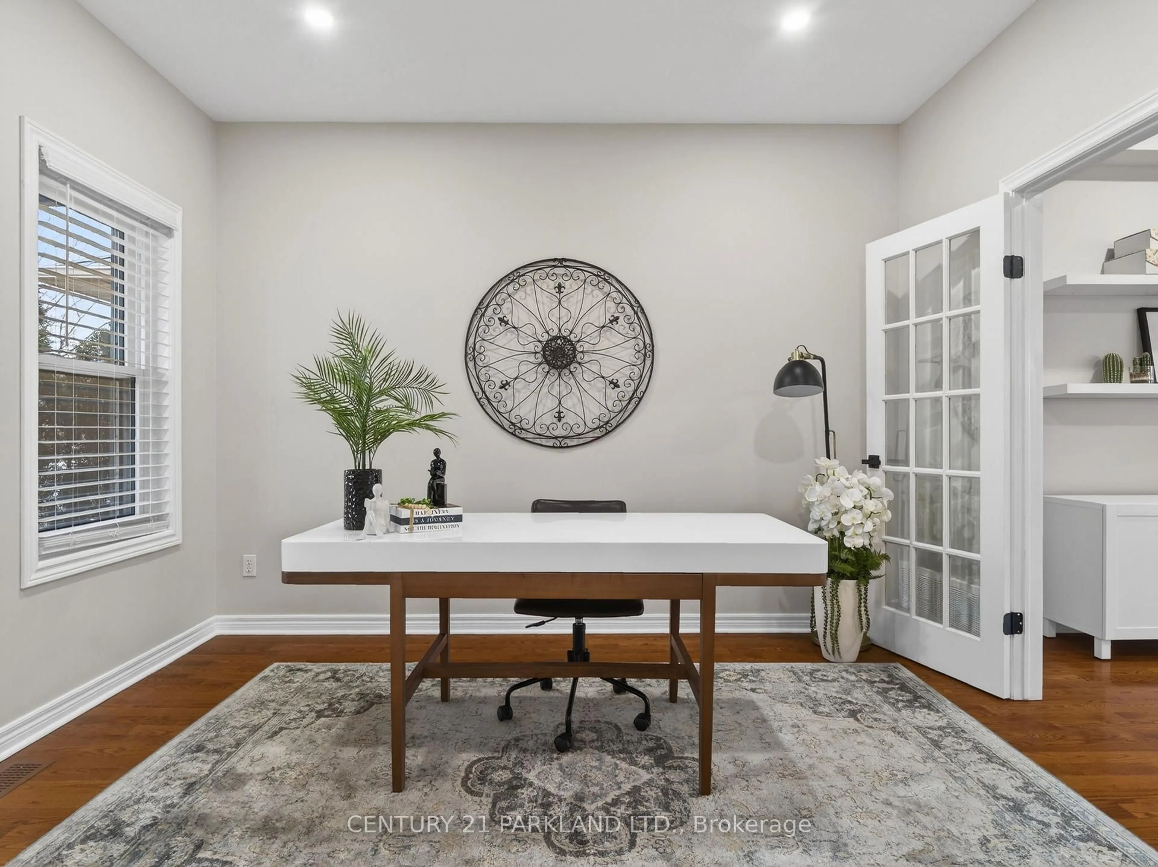 Indoor entryway for 5 Brownscombe Cres, Uxbridge Ontario L9P 1X9