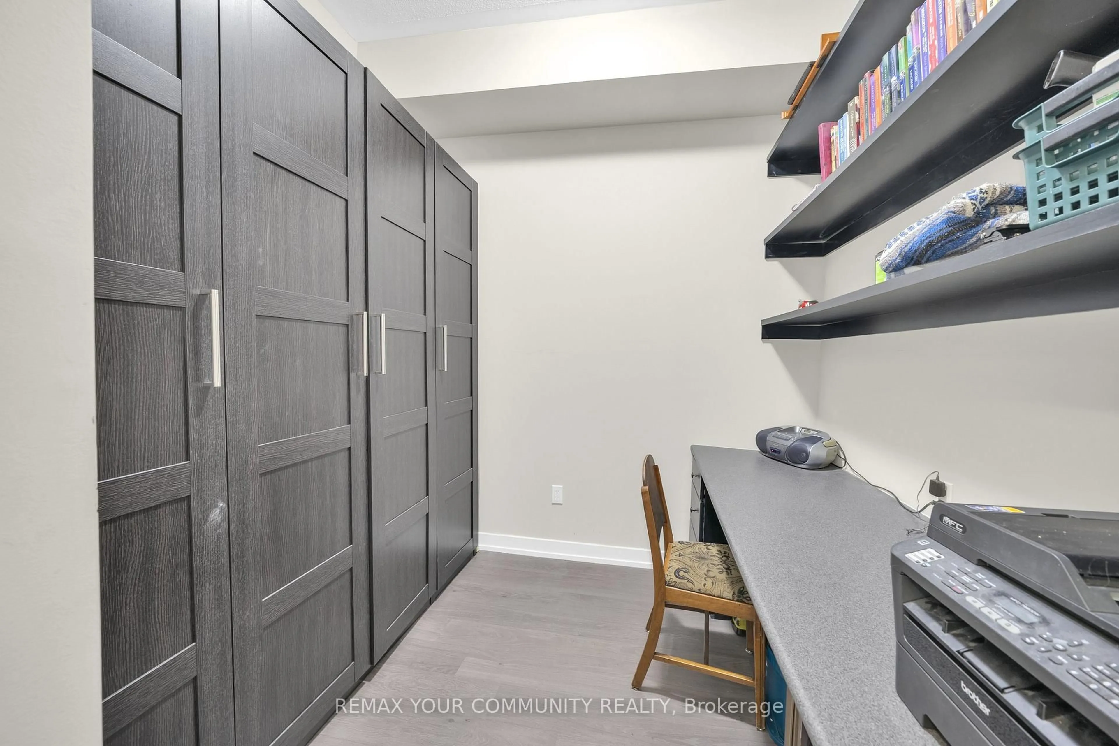 Storage room or clothes room or walk-in closet for 555 William Graham Dr #PH401, Aurora Ontario L4G 3H9