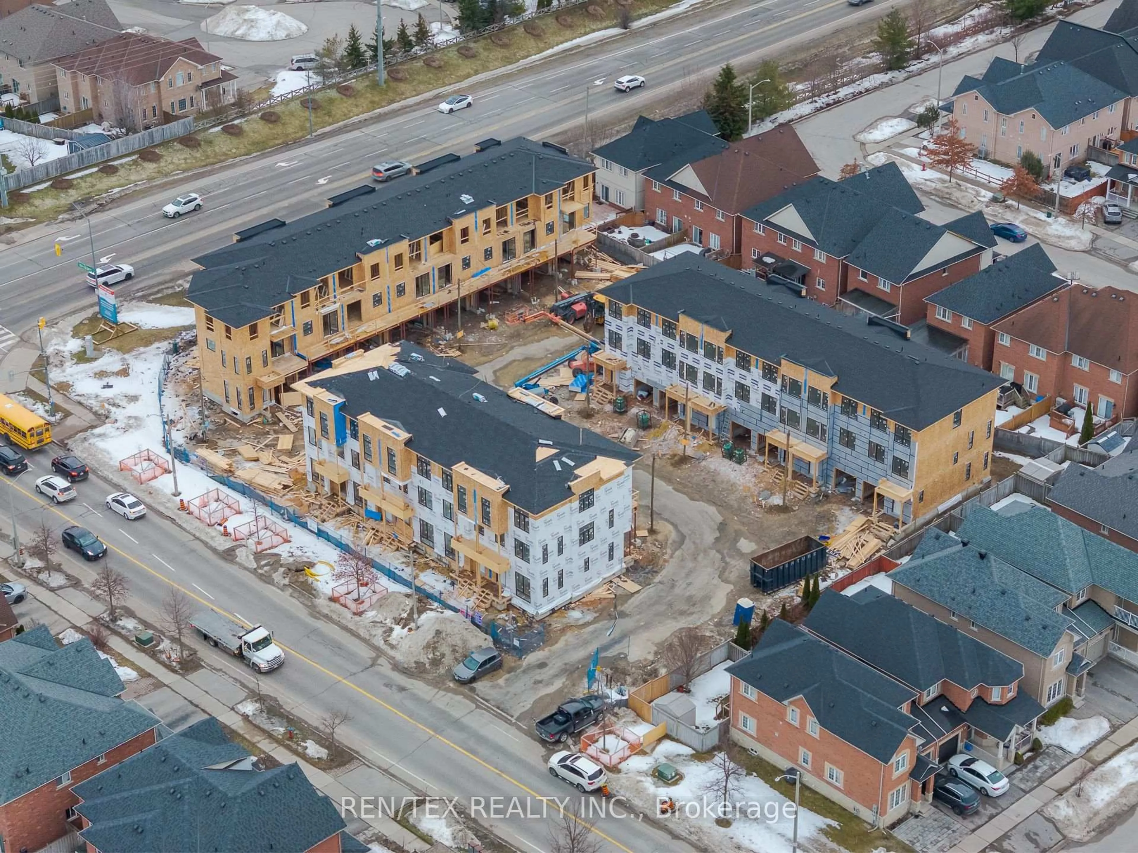 A pic from outside/outdoor area/front of a property/back of a property/a pic from drone, building for 10 Baldwin Ransom Lane, Richmond Hill Ontario L4E 5A3