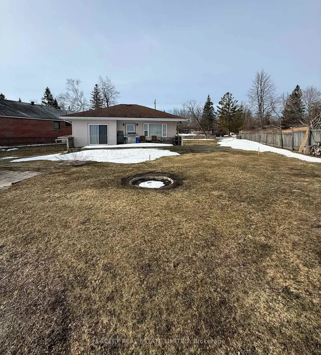 2571 Leonard St, Innisfil 4