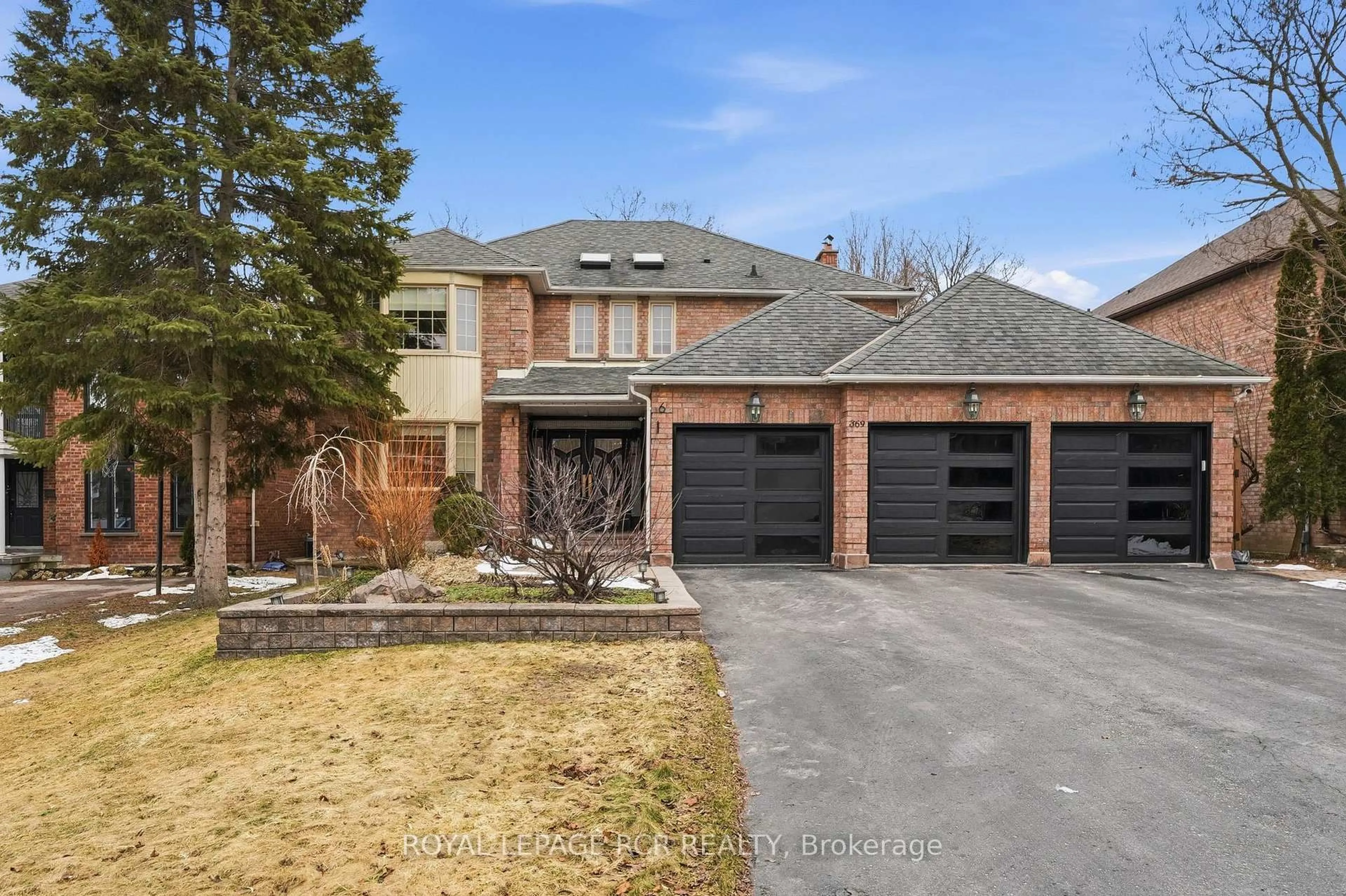 Home with brick exterior material, street for 369 Kennedy St, Aurora Ontario L4G 5M5