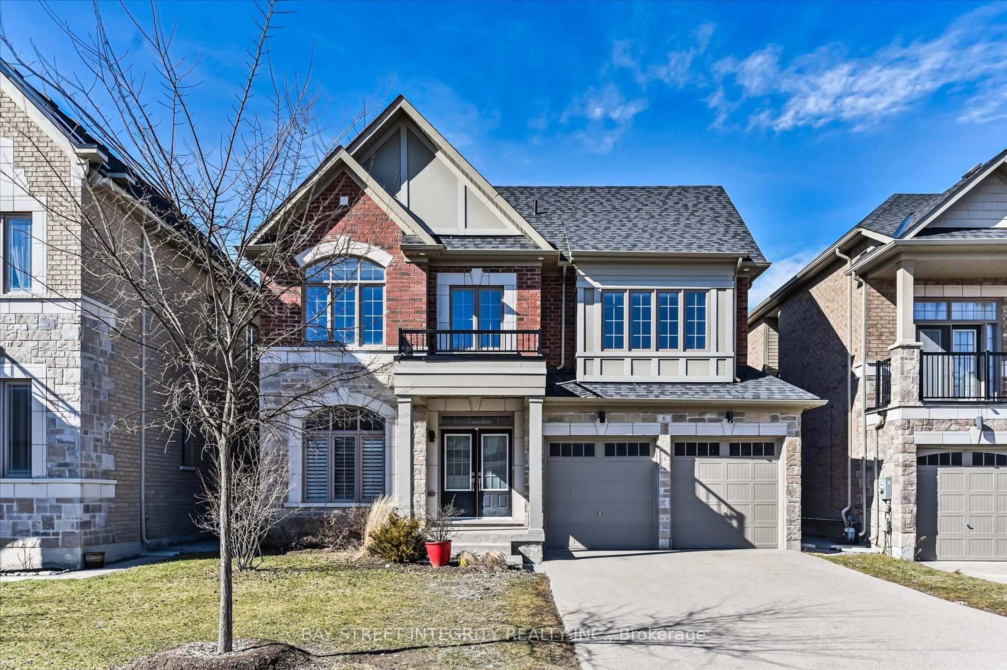 Home with brick exterior material, street for 6 Red Rose Lane, East Gwillimbury Ontario L9N 0V1