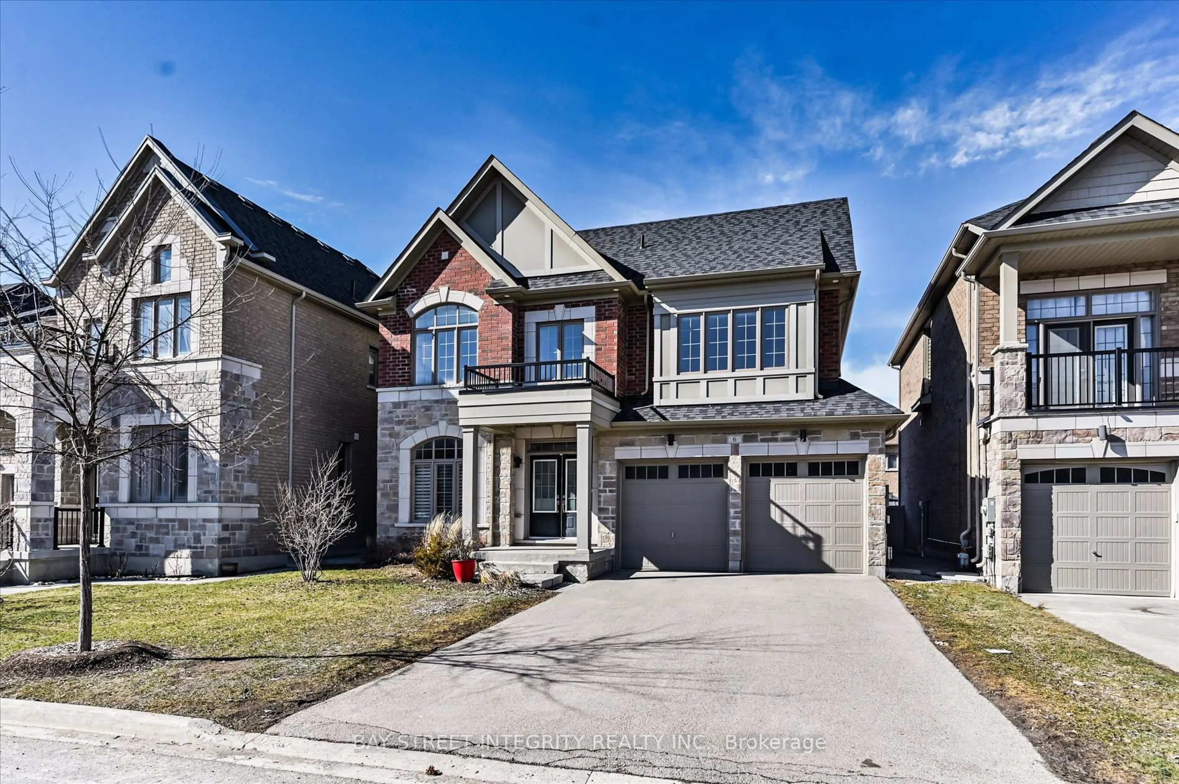 Home with brick exterior material, street for 6 Red Rose Lane, East Gwillimbury Ontario L9N 0V1