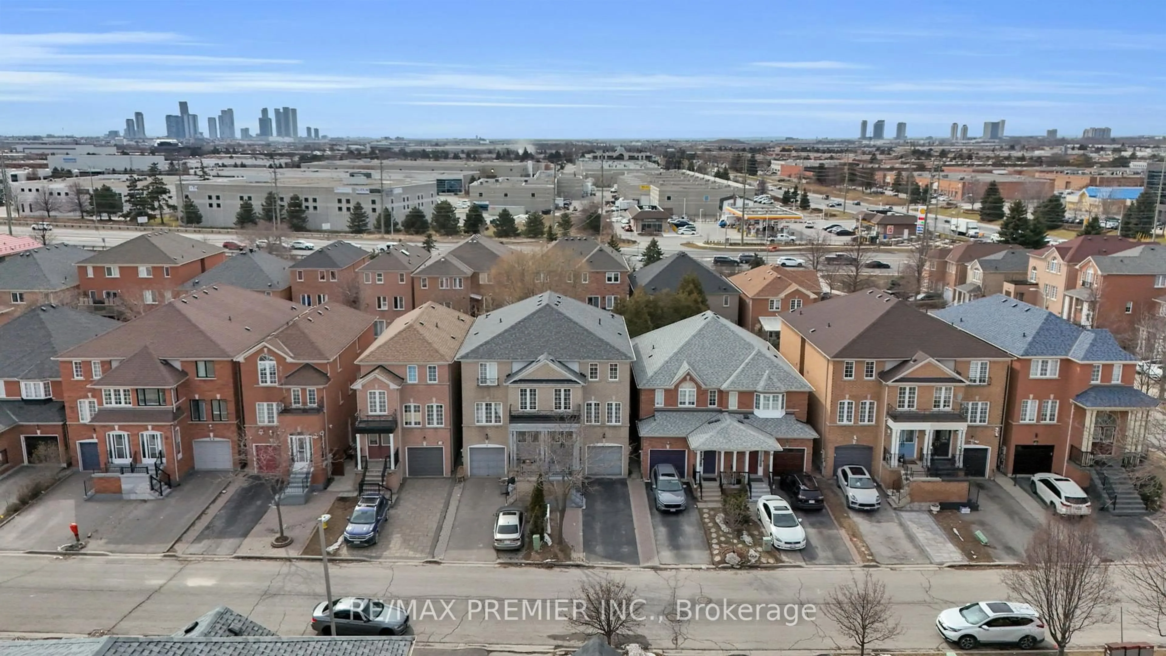 A pic from outside/outdoor area/front of a property/back of a property/a pic from drone, city buildings view from balcony for 12 Yellowood Circ, Vaughan Ontario L4J 8L9