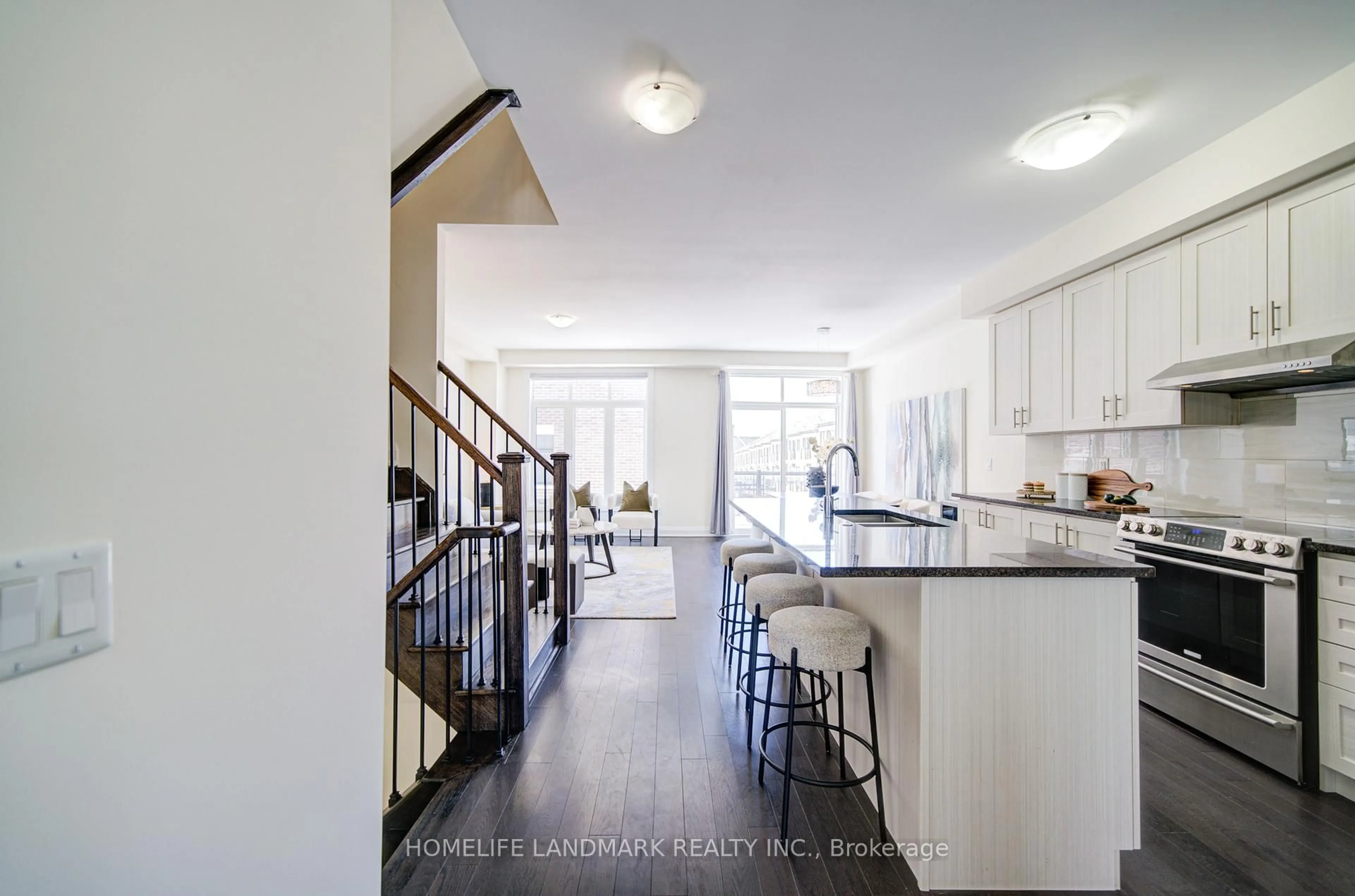 Open concept kitchen, unknown for 17 Duncombe Lane, Richmond Hill Ontario L4C 1C2