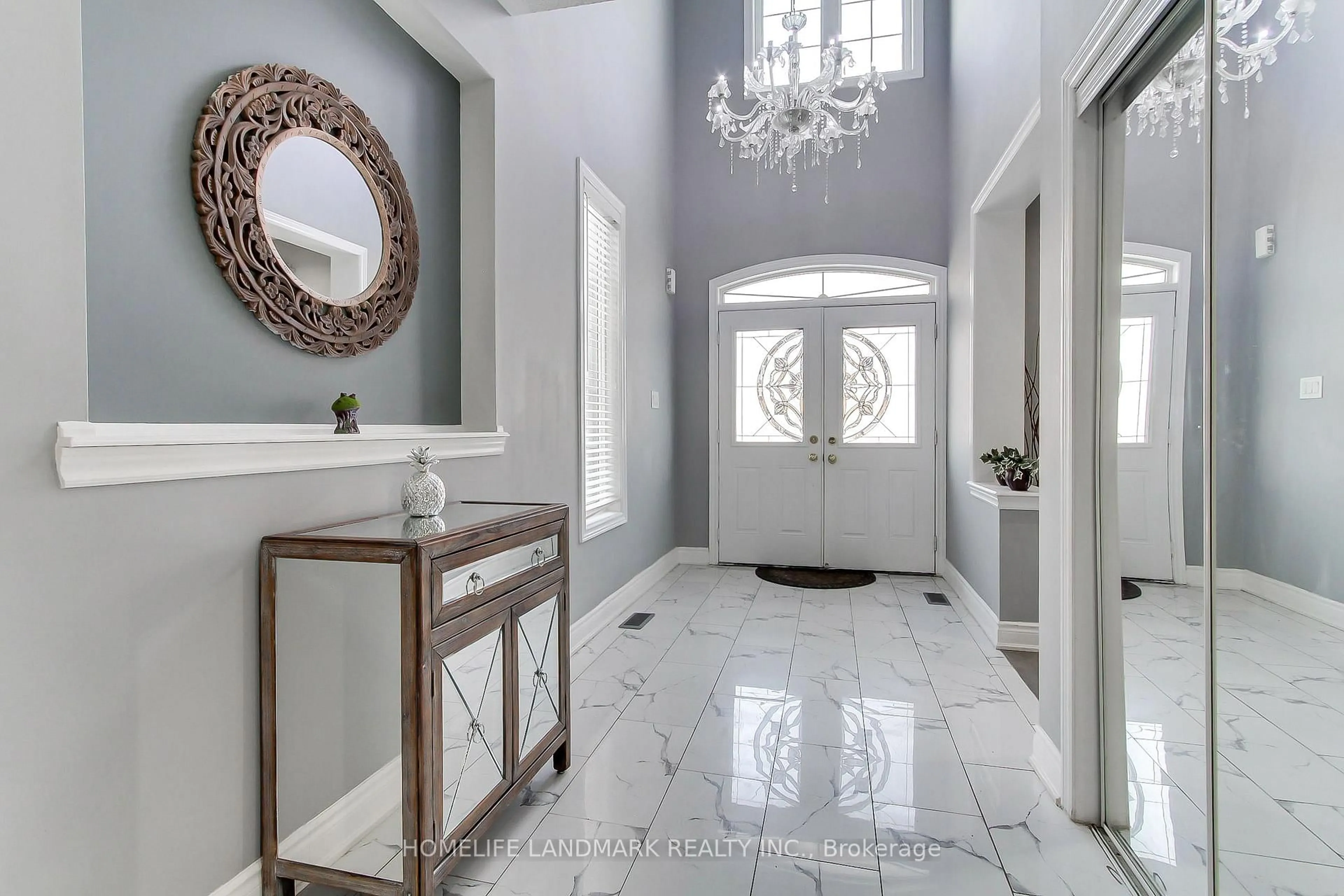 Indoor entryway for 86 Boswell Rd, Markham Ontario L6B 0M5