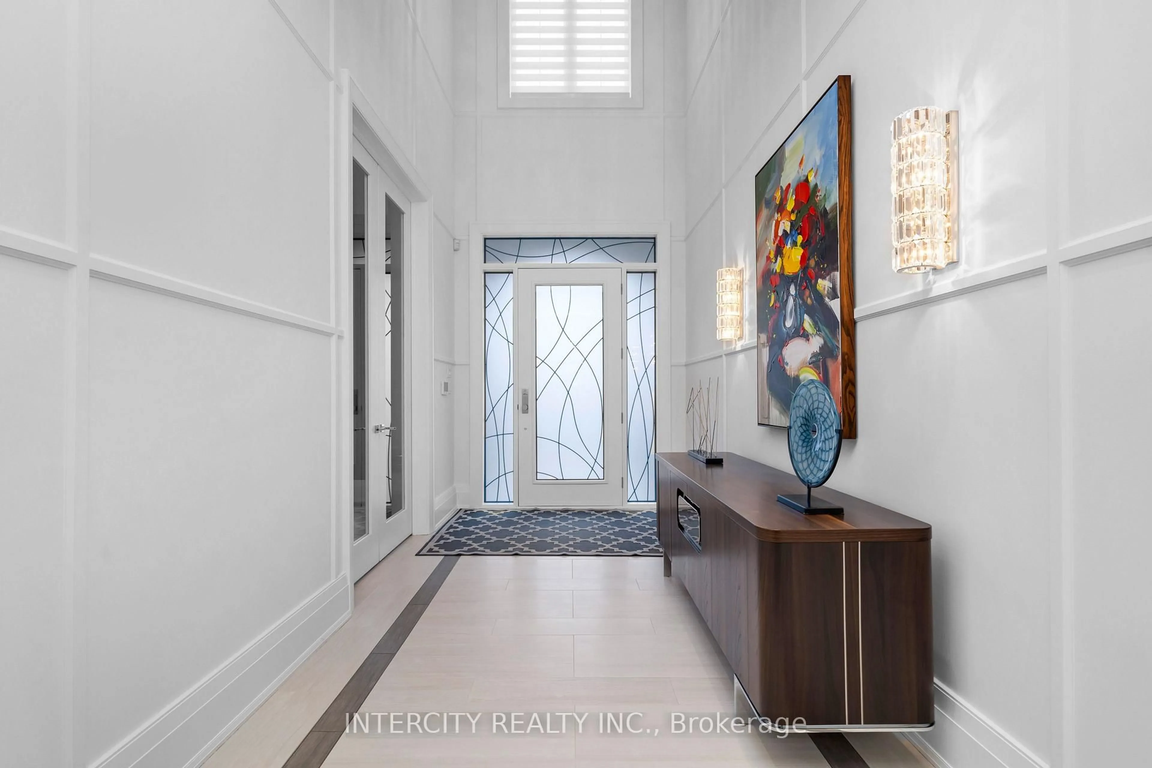 Indoor entryway for 34 Rosebud Crt, Vaughan Ontario L0J 1C0