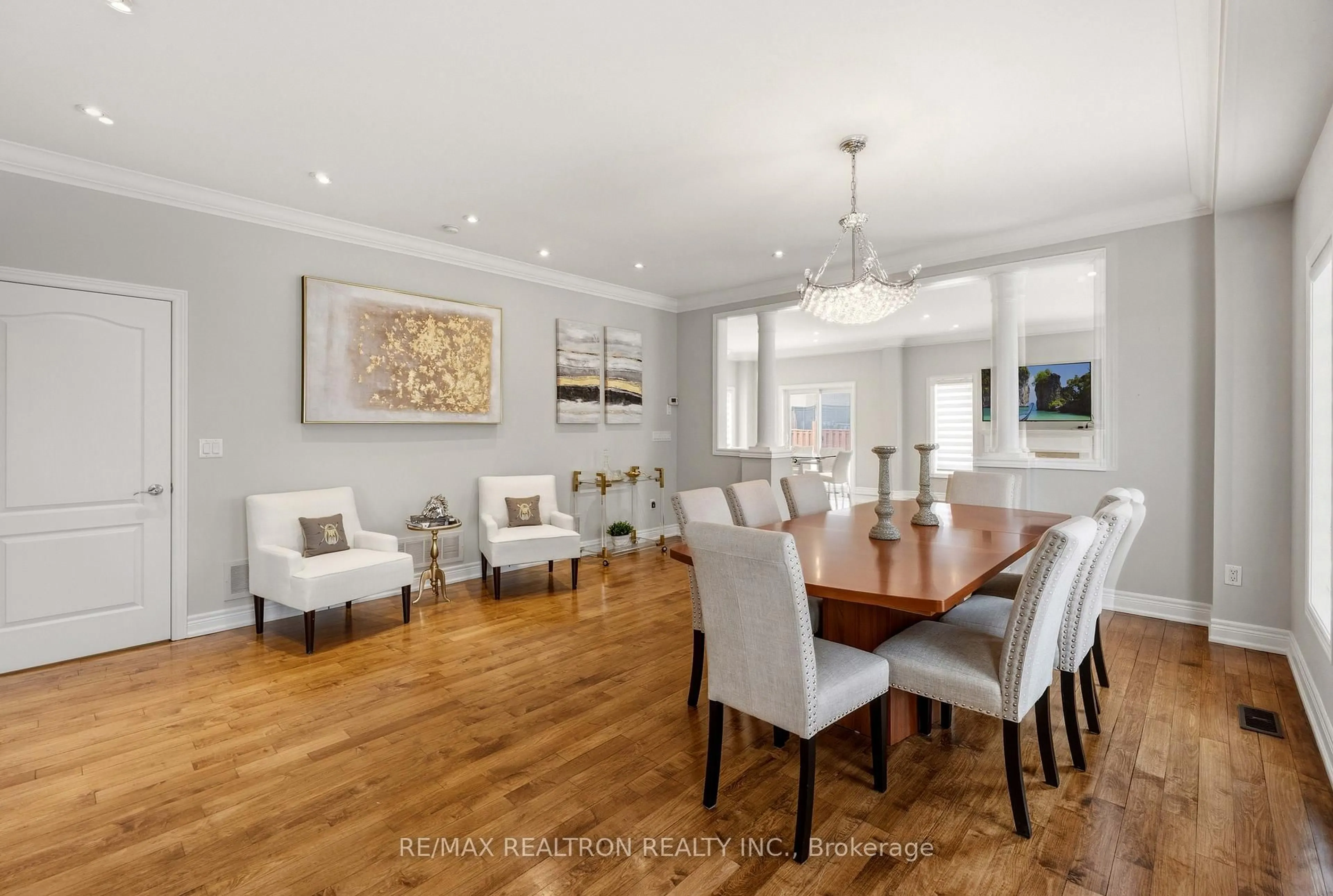 Dining room, wood/laminate floor for 2 Daniel Bram Dr, Vaughan Ontario L6A 0L4