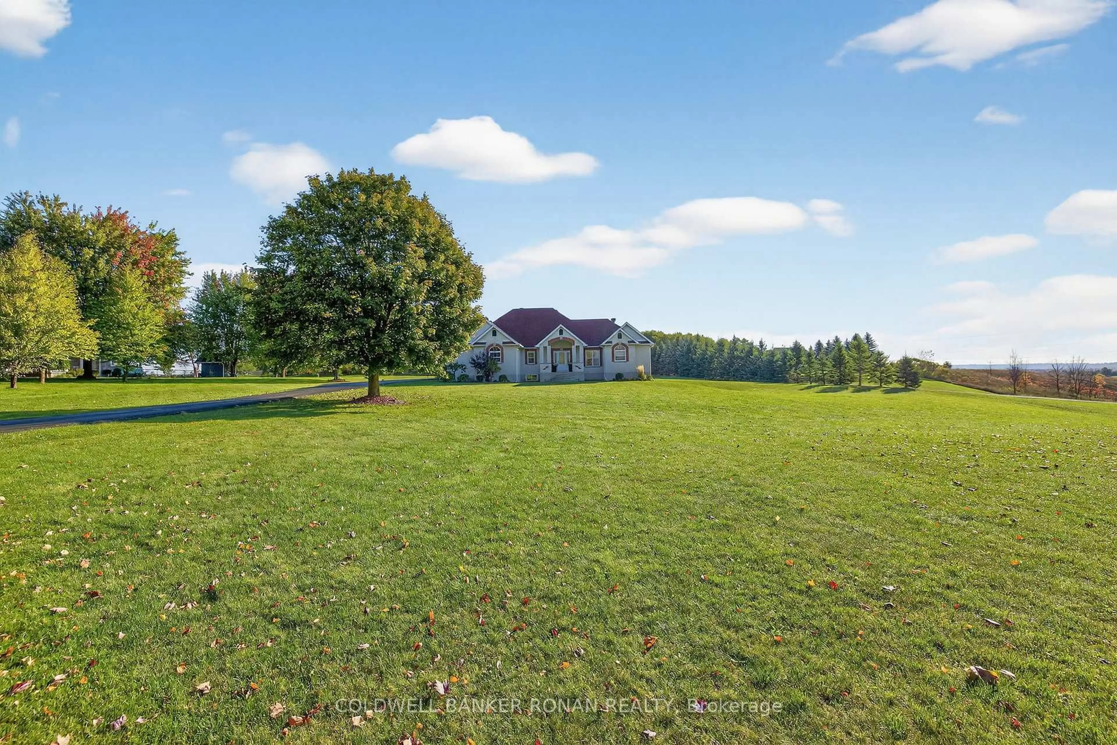 A pic from outside/outdoor area/front of a property/back of a property/a pic from drone, unknown for 6595 3rd Line, Essa Ontario L9R 1V2