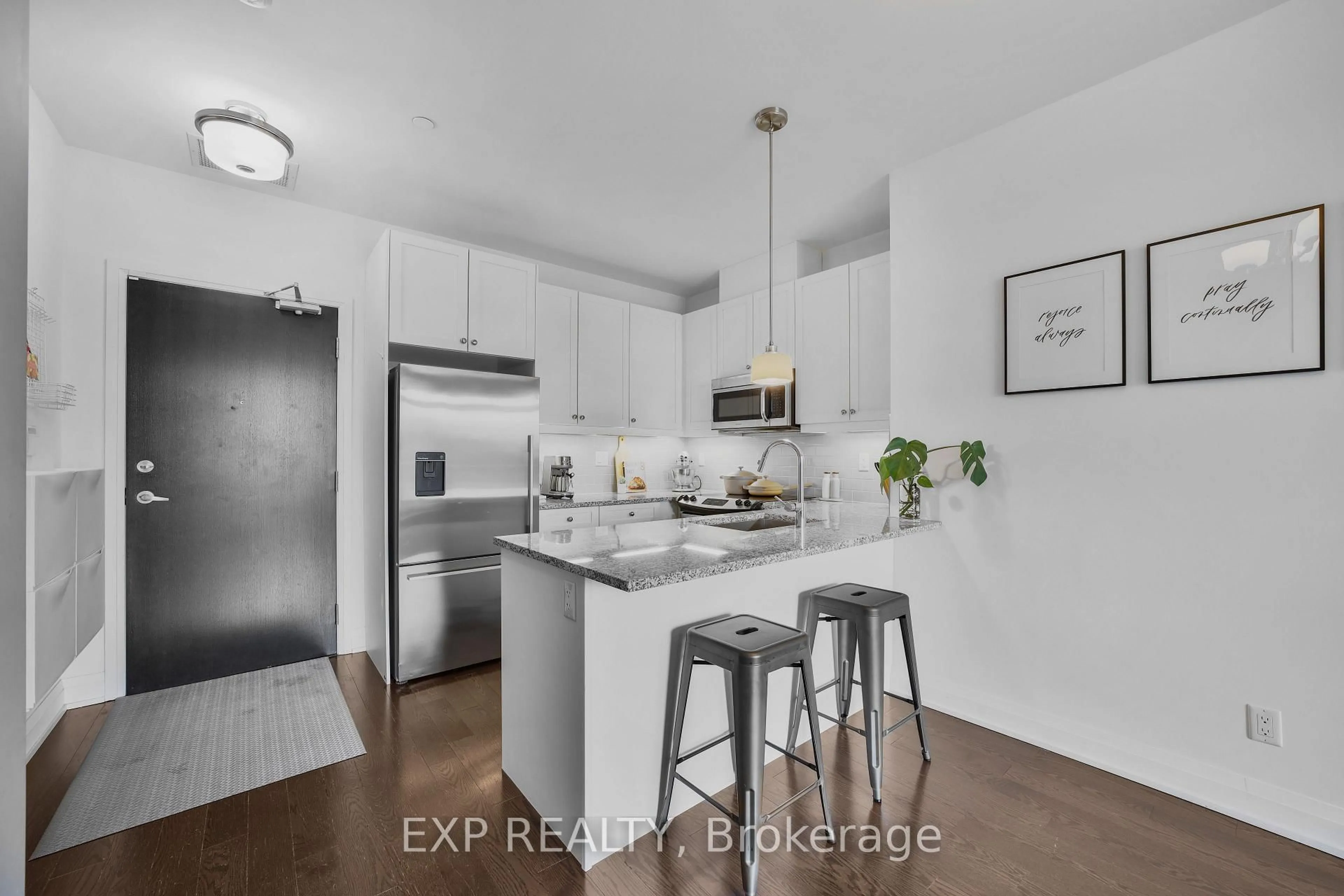 Unknown for 15277 Yonge St #602A, Aurora Ontario L4G 1N6