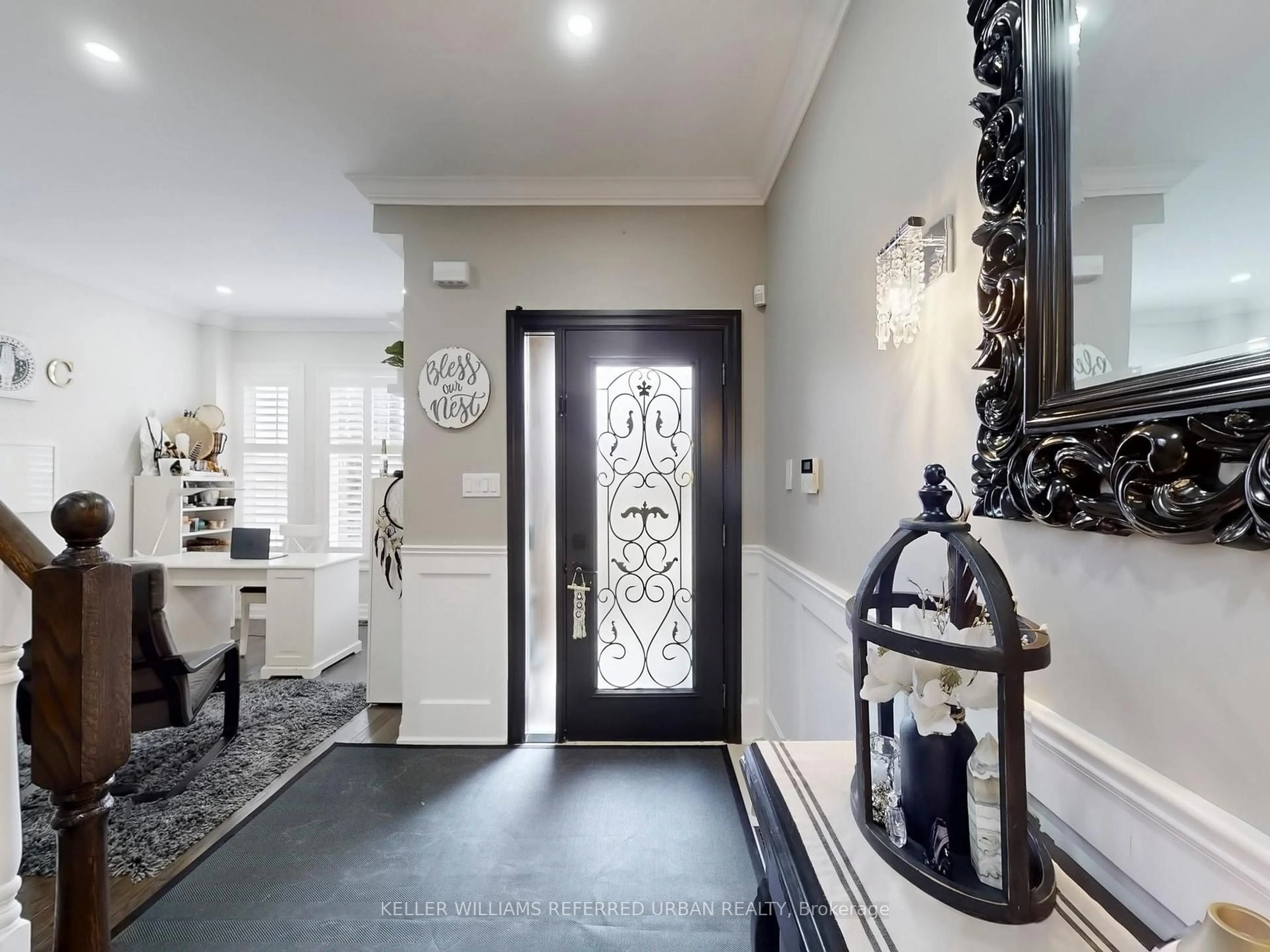 Indoor entryway for 208 Maria Antonia Rd, Vaughan Ontario L4H 2Z4