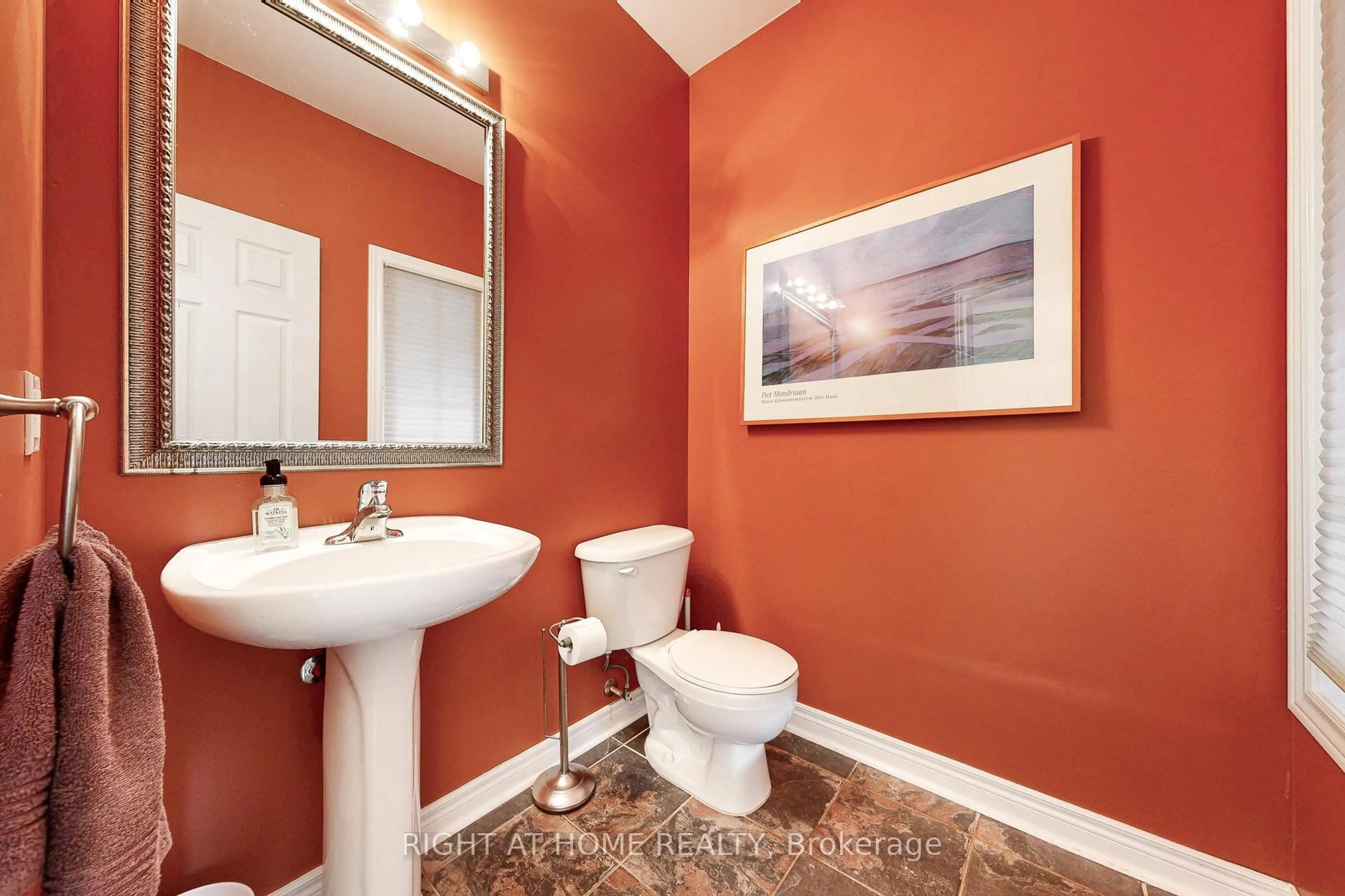 Contemporary bathroom, ceramic/tile floor for 280 Paradelle Dr #41, Richmond Hill Ontario L4E 0E1