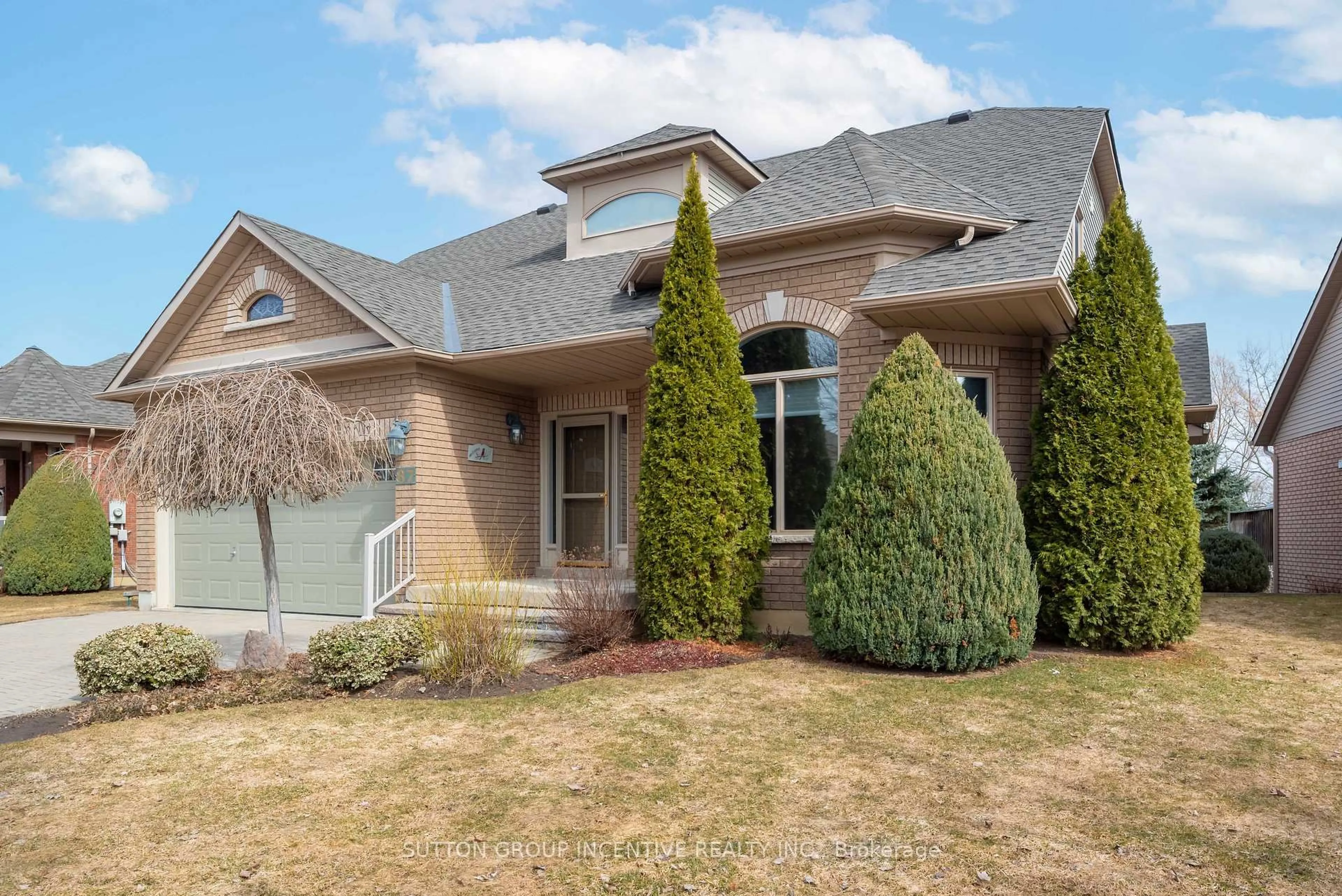 Home with brick exterior material, street for 87 Bella Vista Tr #4, New Tecumseth Ontario L9R 2E2