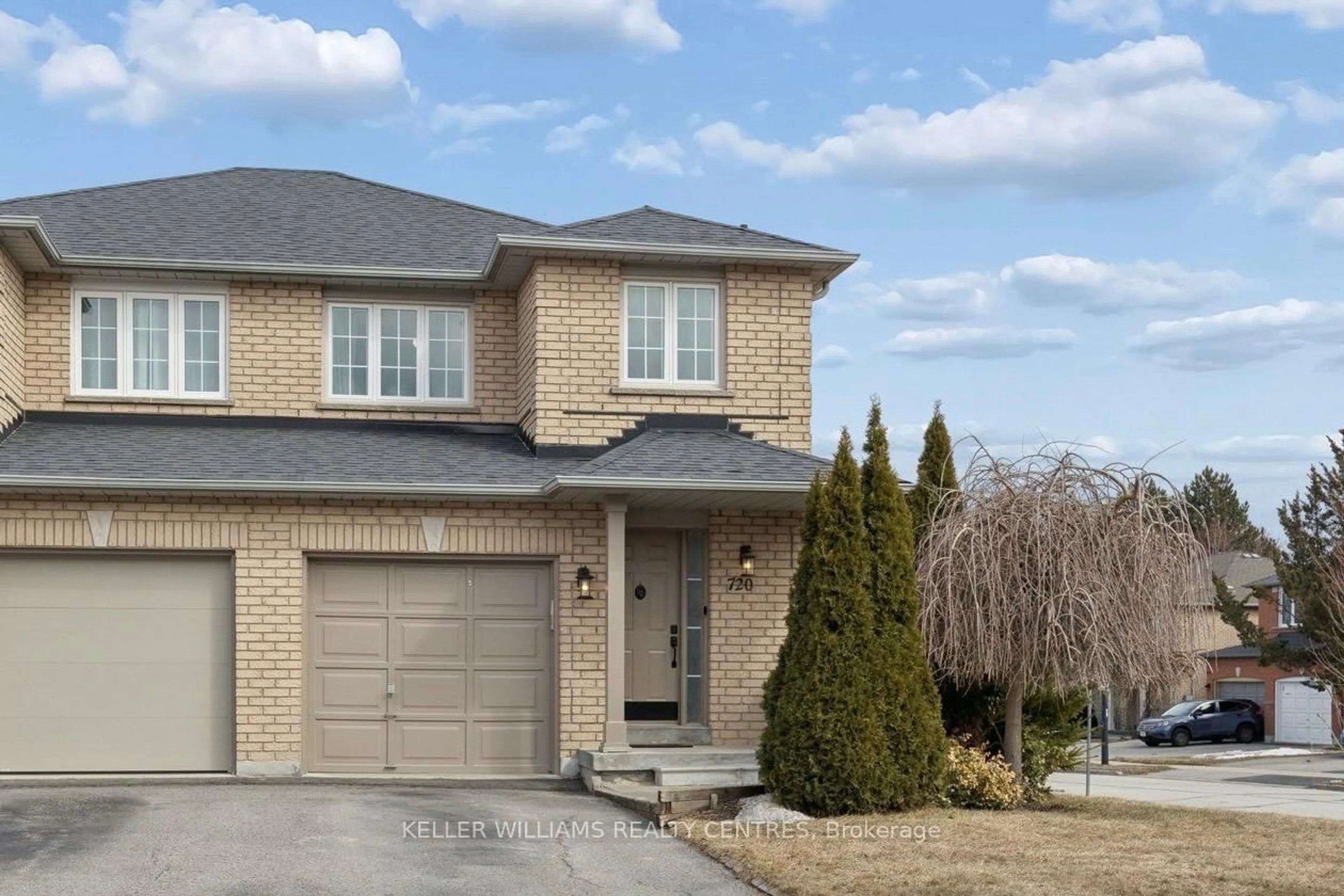 Home with brick exterior material, street for 720 Walpole Cres, Newmarket Ontario L3X 2B1