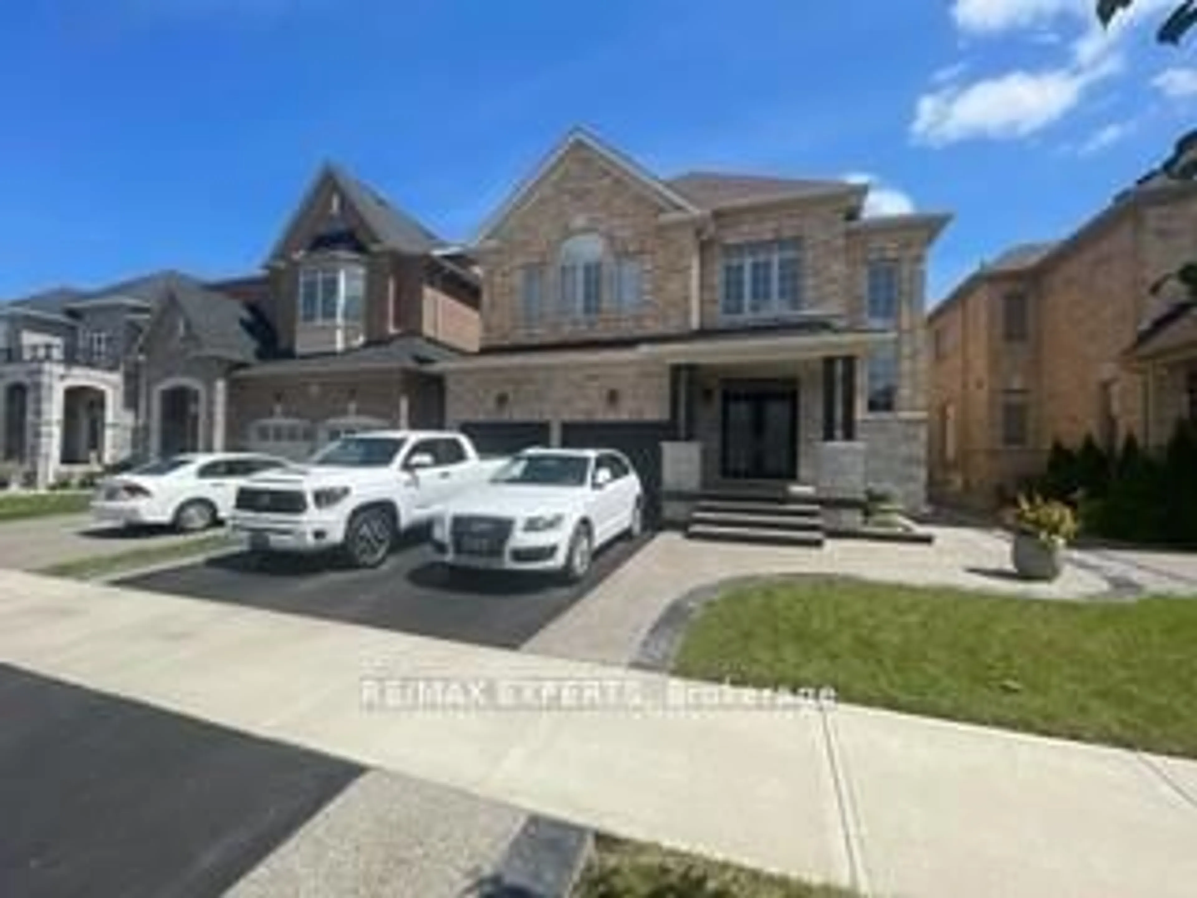 Home with brick exterior material, street for 43 Lewis Ave, Bradford West Gwillimbury Ontario L3Z 0X2