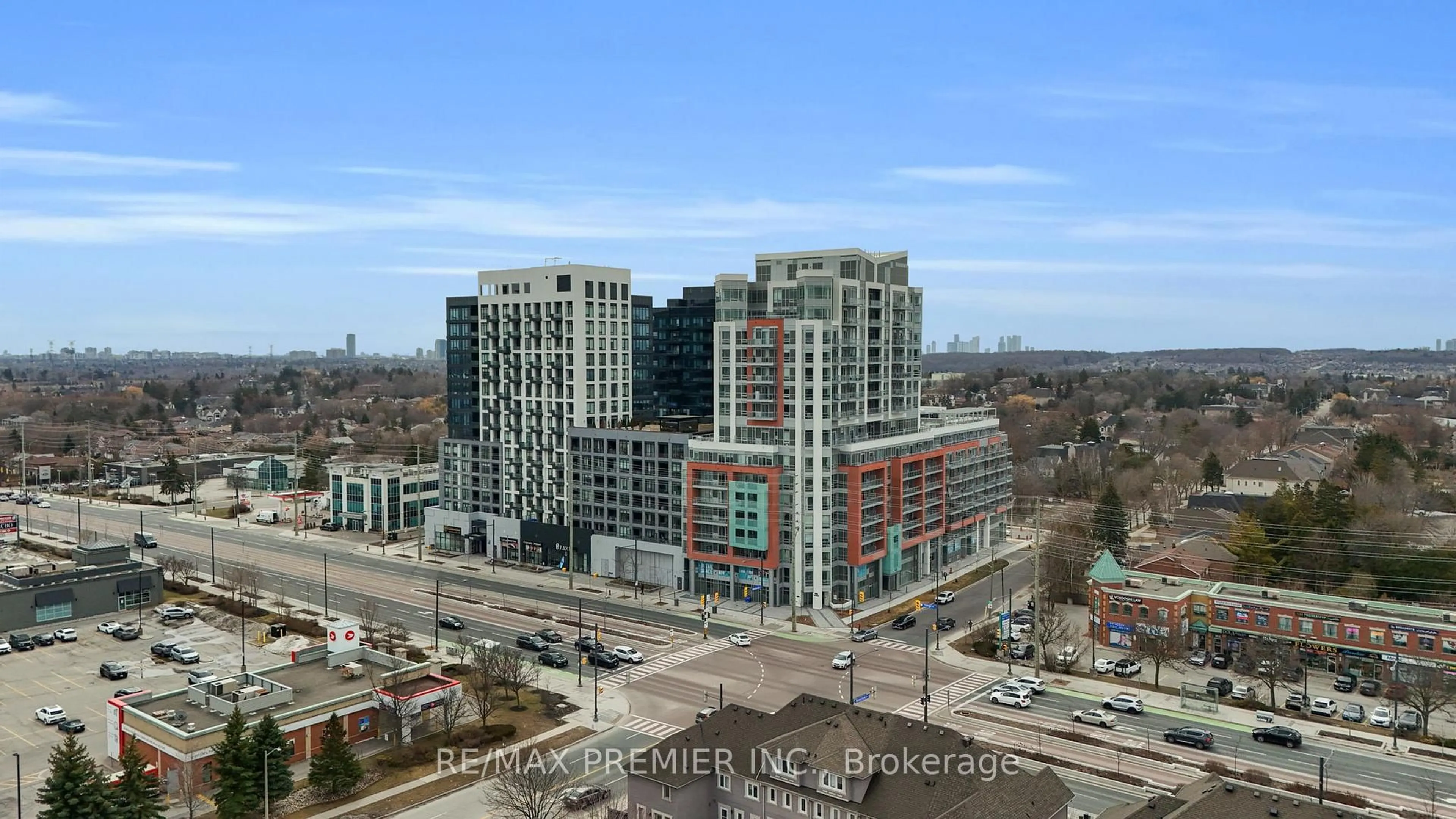 A pic from outside/outdoor area/front of a property/back of a property/a pic from drone, city buildings view from balcony for 51 Baffin Crt #220, Richmond Hill Ontario L4B 4P6