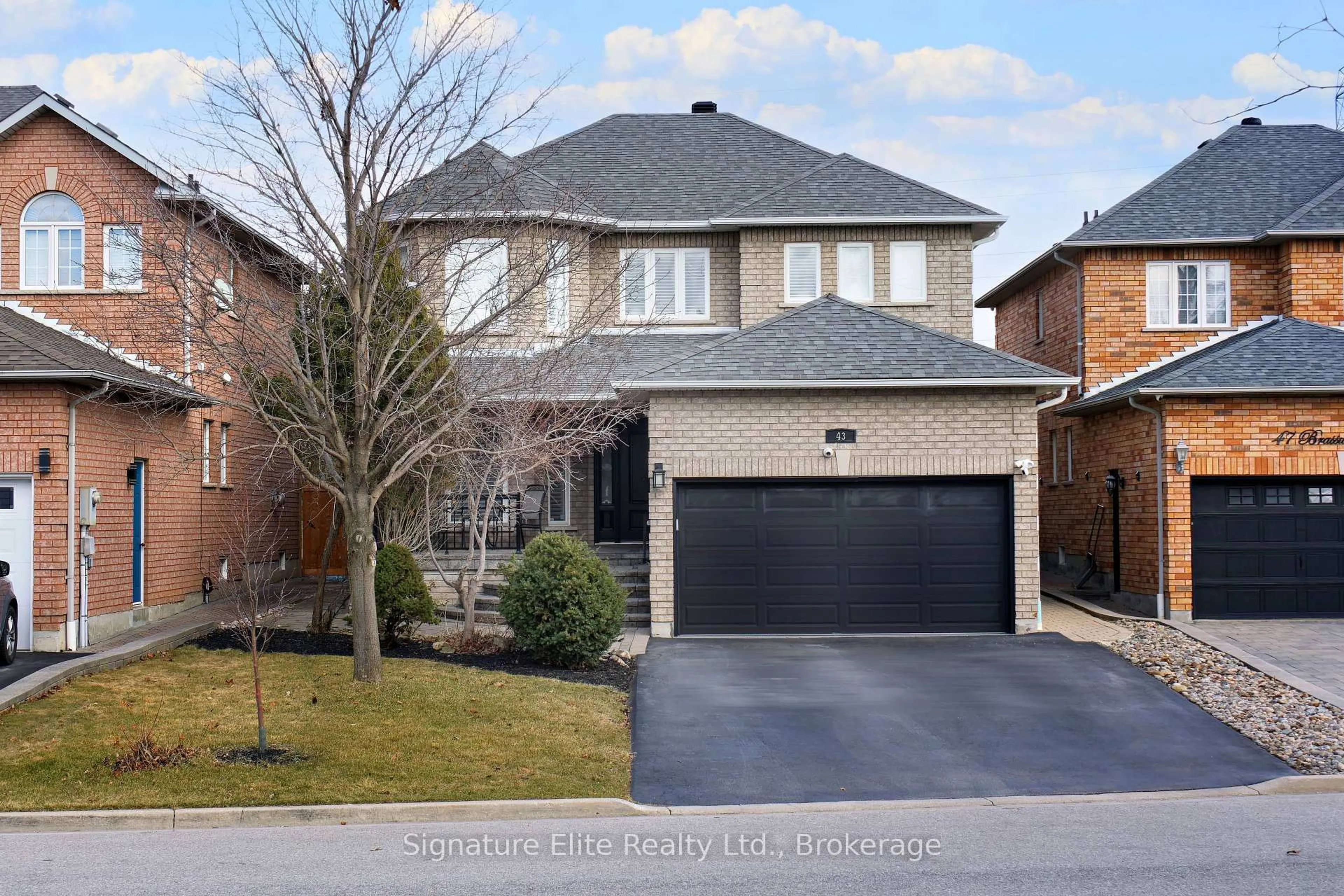 Home with brick exterior material, street for 43 Brasswinds Crt, Vaughan Ontario L4L 9C6