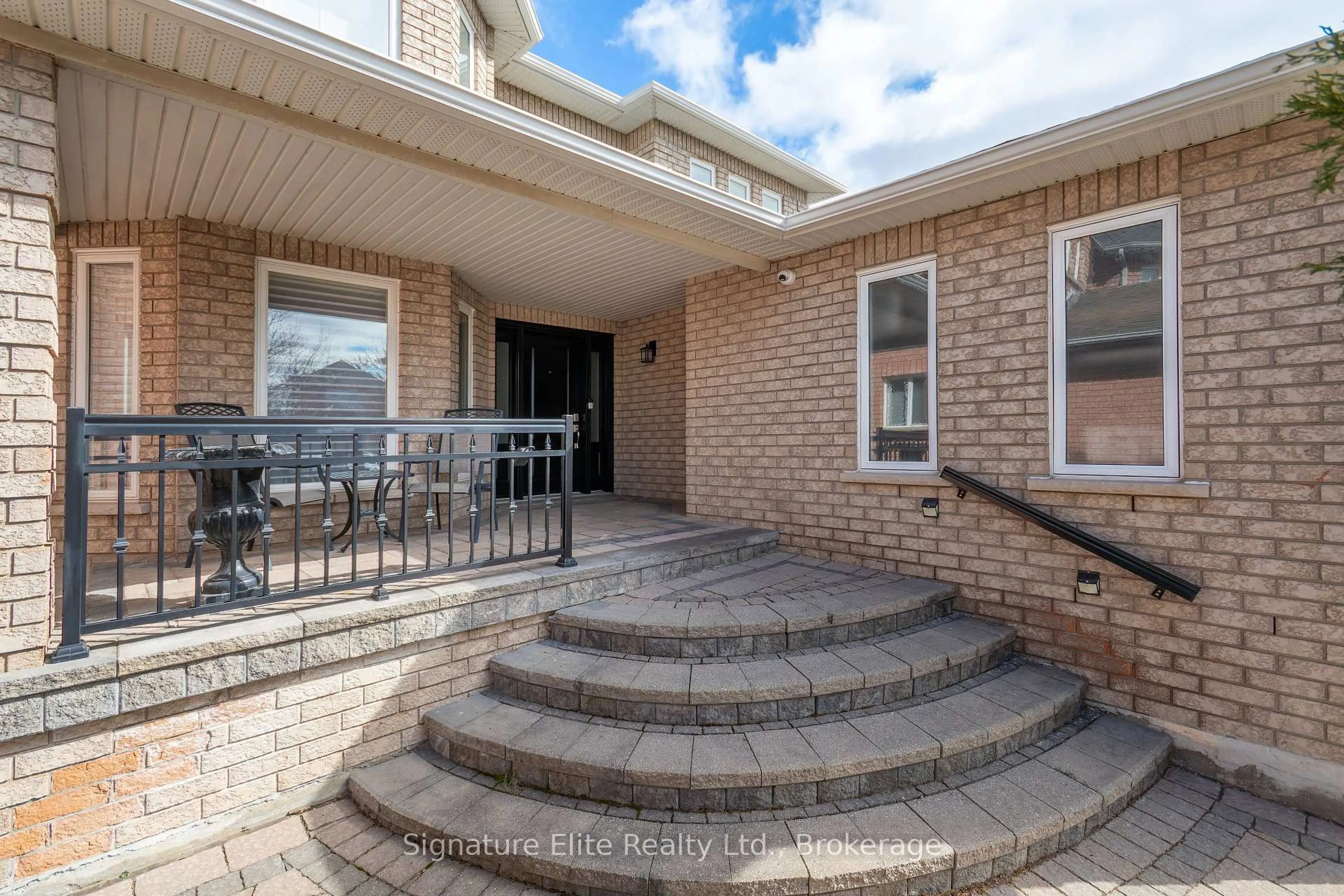 Unknown for 43 Brasswinds Crt, Vaughan Ontario L4L 9C6