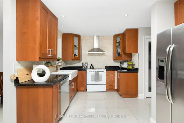 36 Brougham Dr, Vaughan 4