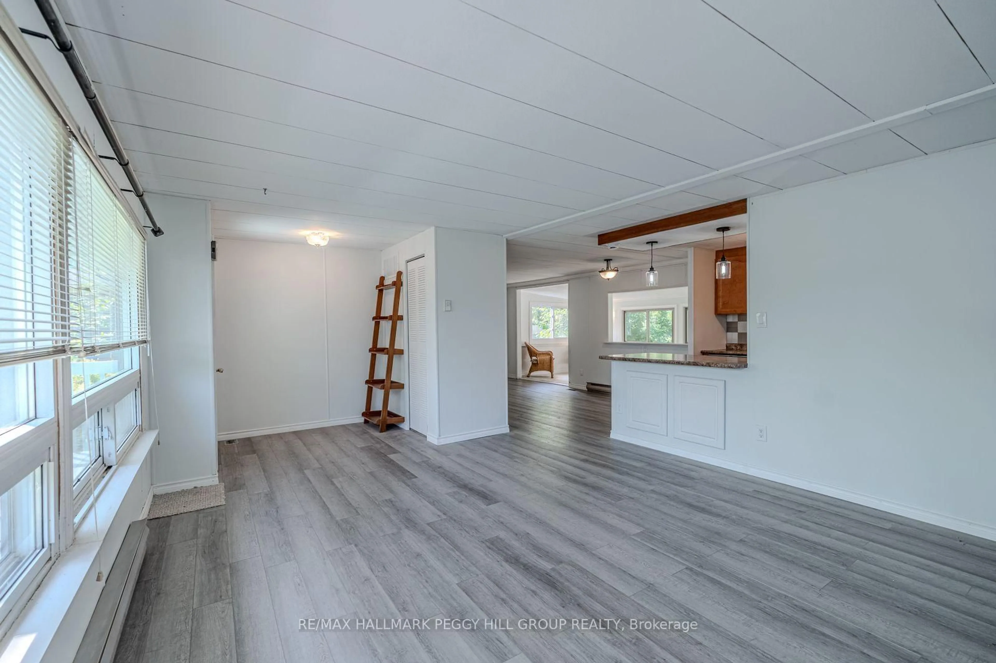 Unknown for 85 Hawthorne Dr, Innisfil Ontario L9S 1N5