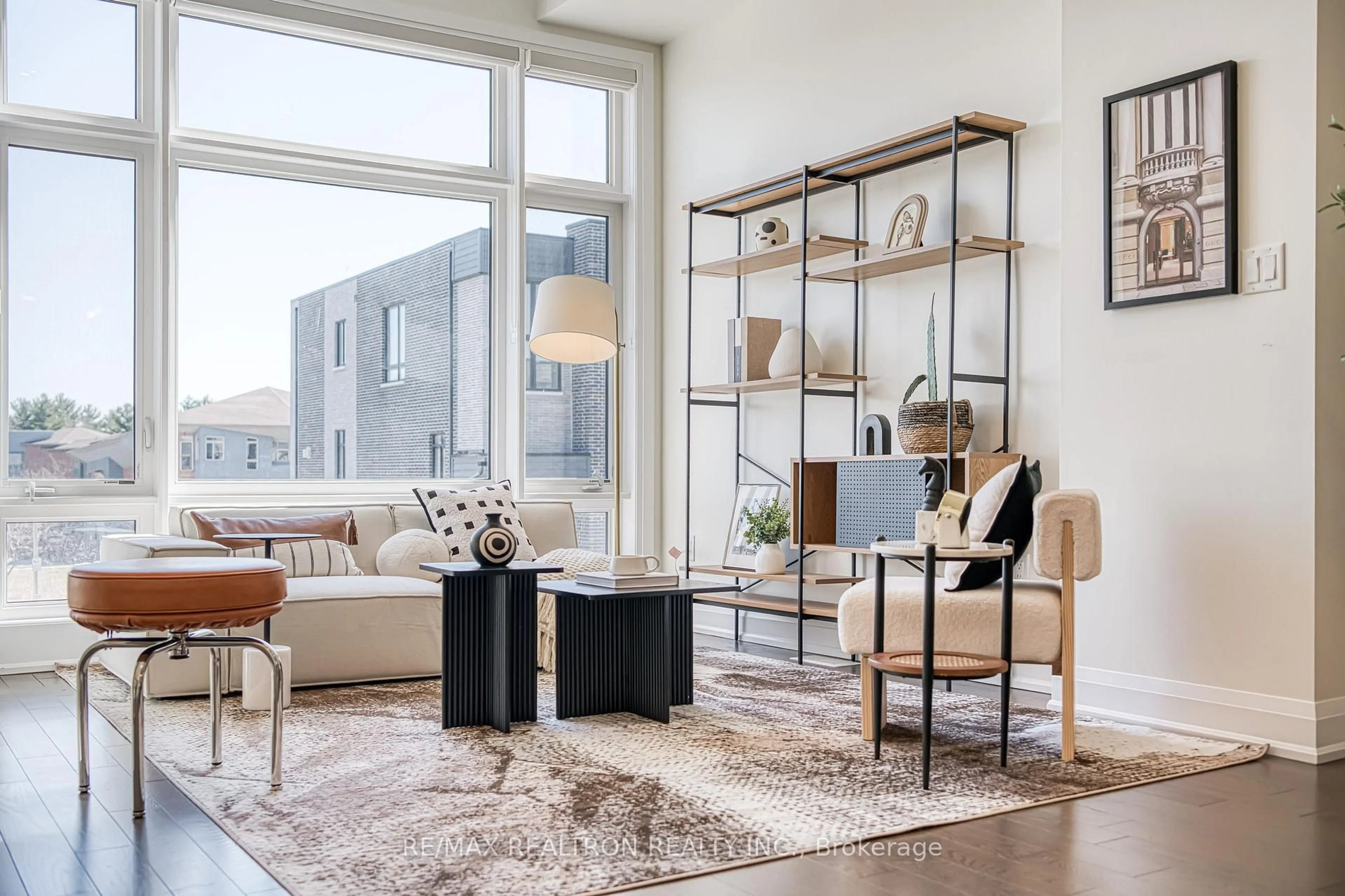 Living room with furniture, unknown for 10 Hesperus Rd, Vaughan Ontario L4J 0K3