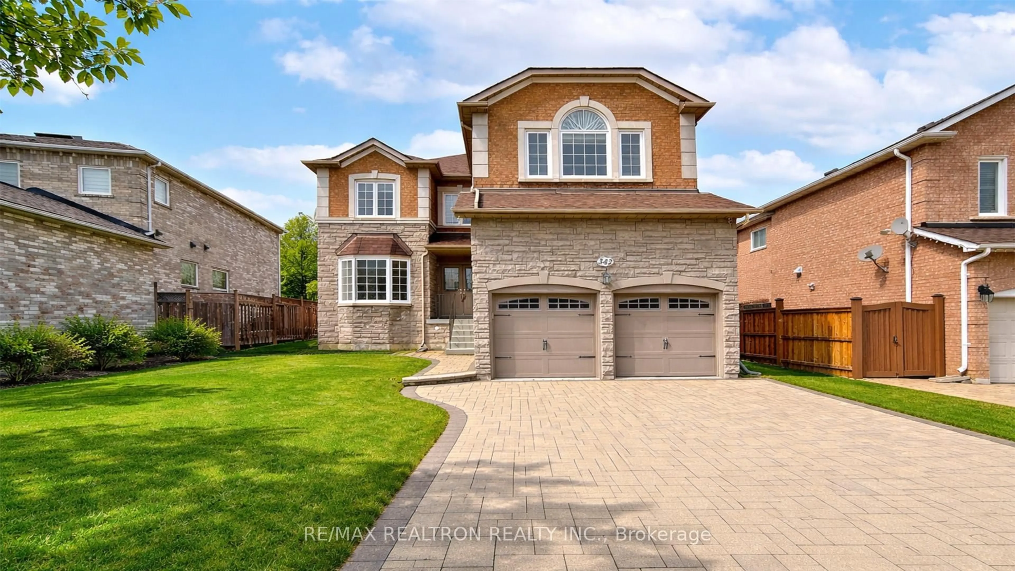 Home with brick exterior material, street for 342 Brookside Rd, Richmond Hill Ontario L4C 0G6