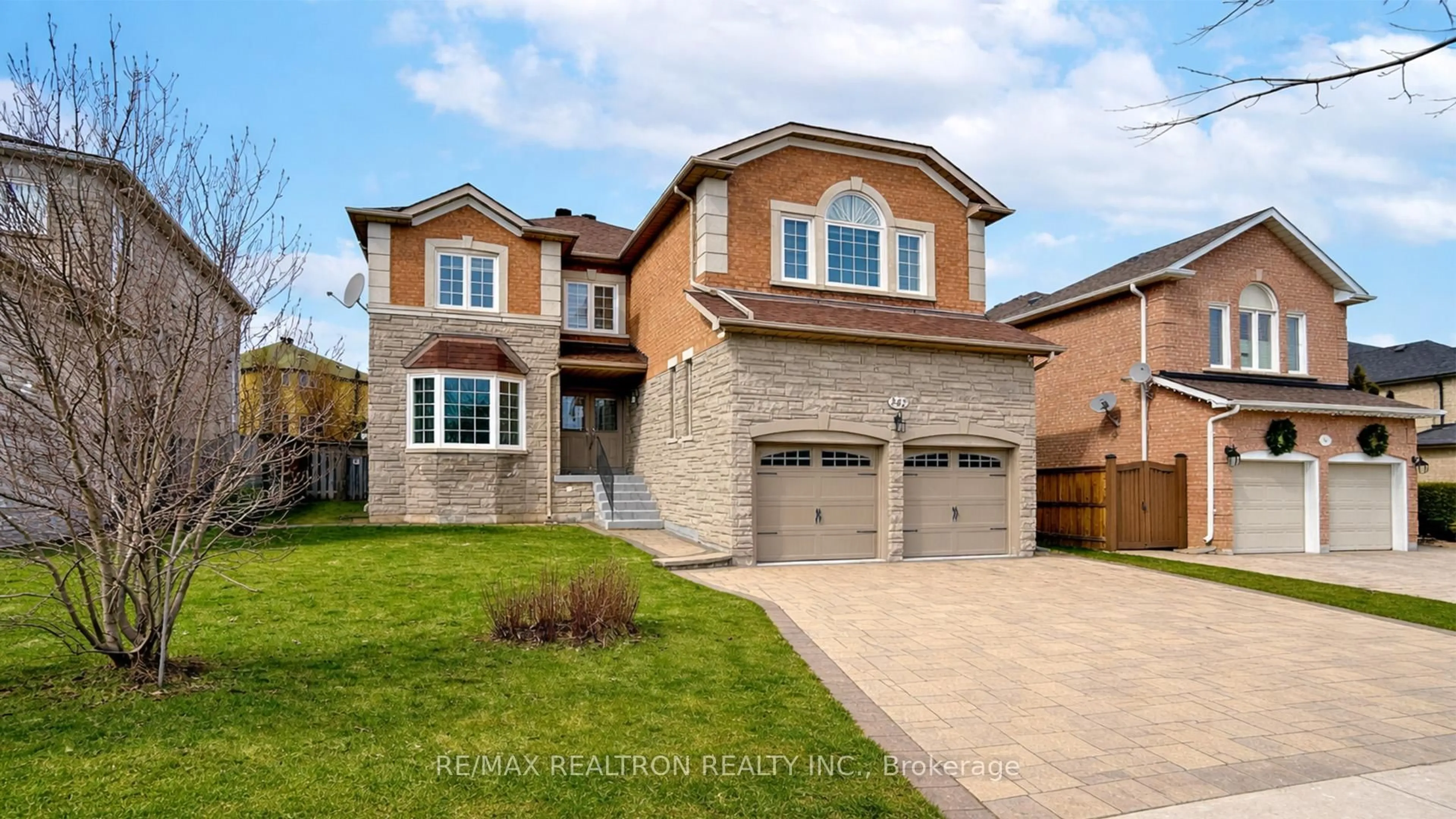 Home with brick exterior material, street for 342 Brookside Rd, Richmond Hill Ontario L4C 0G6