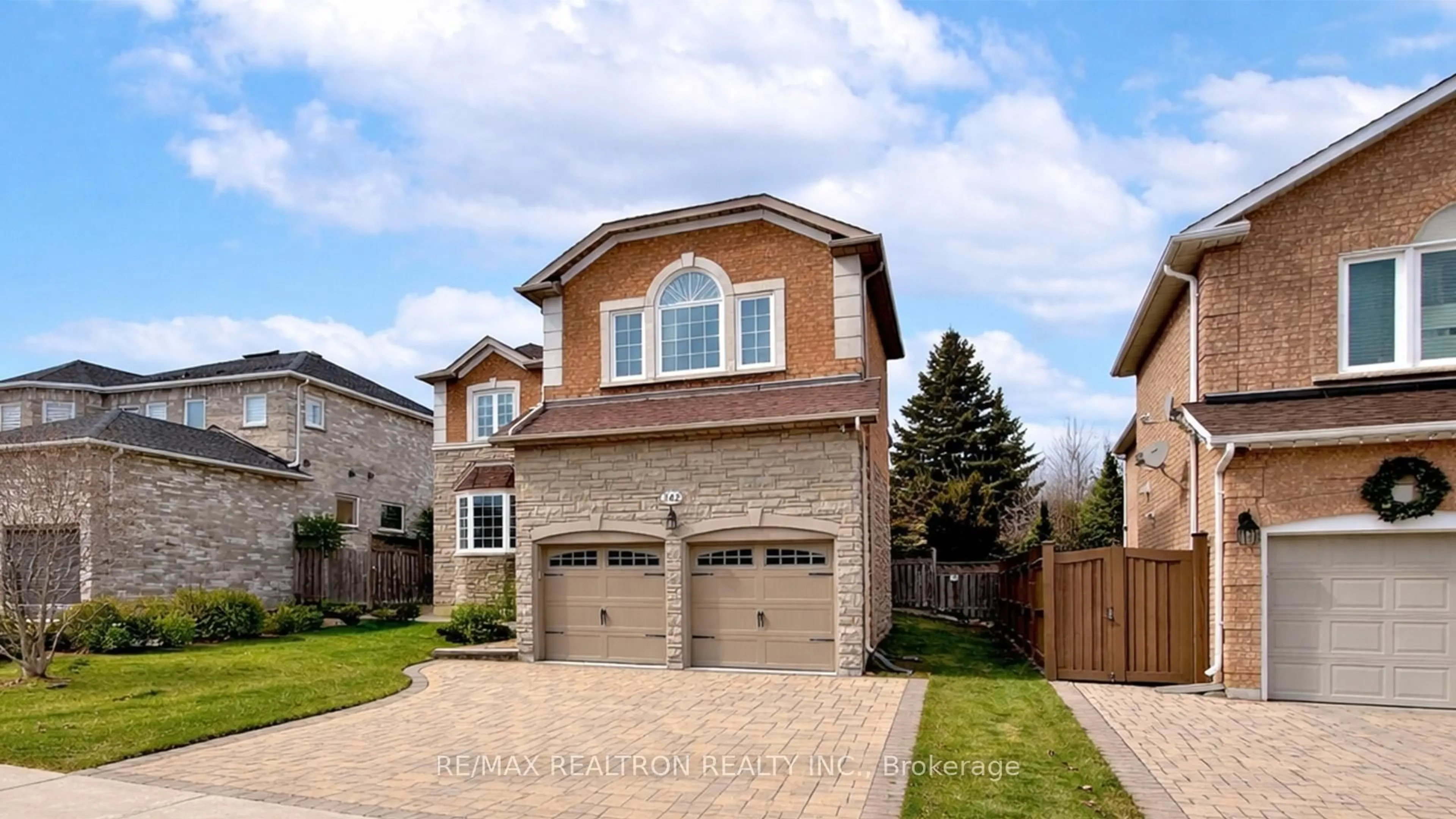 Home with brick exterior material, street for 342 Brookside Rd, Richmond Hill Ontario L4C 0G6
