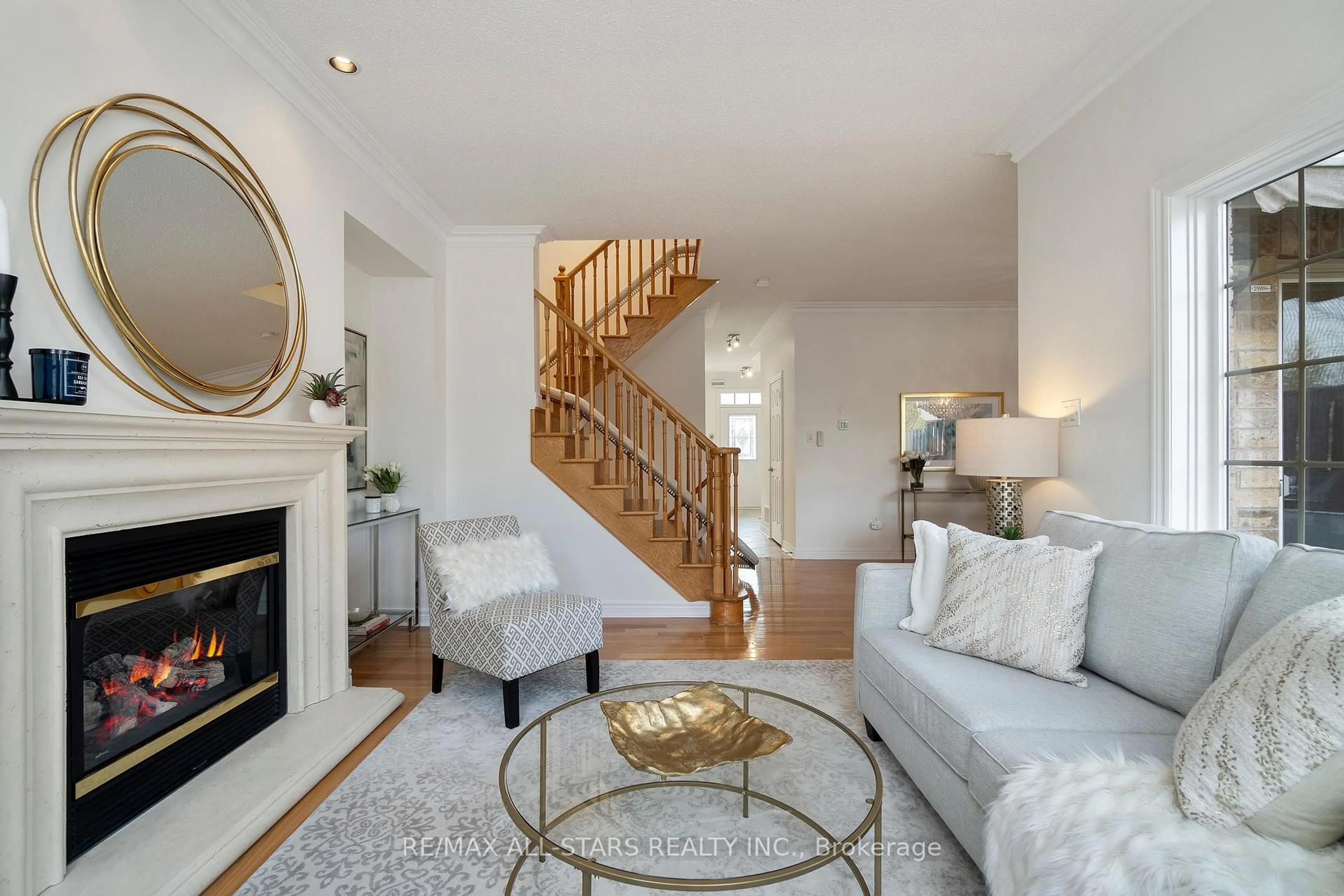 Living room with furniture, unknown for 29 Wave Hill Way, Markham Ontario L6E 2A2