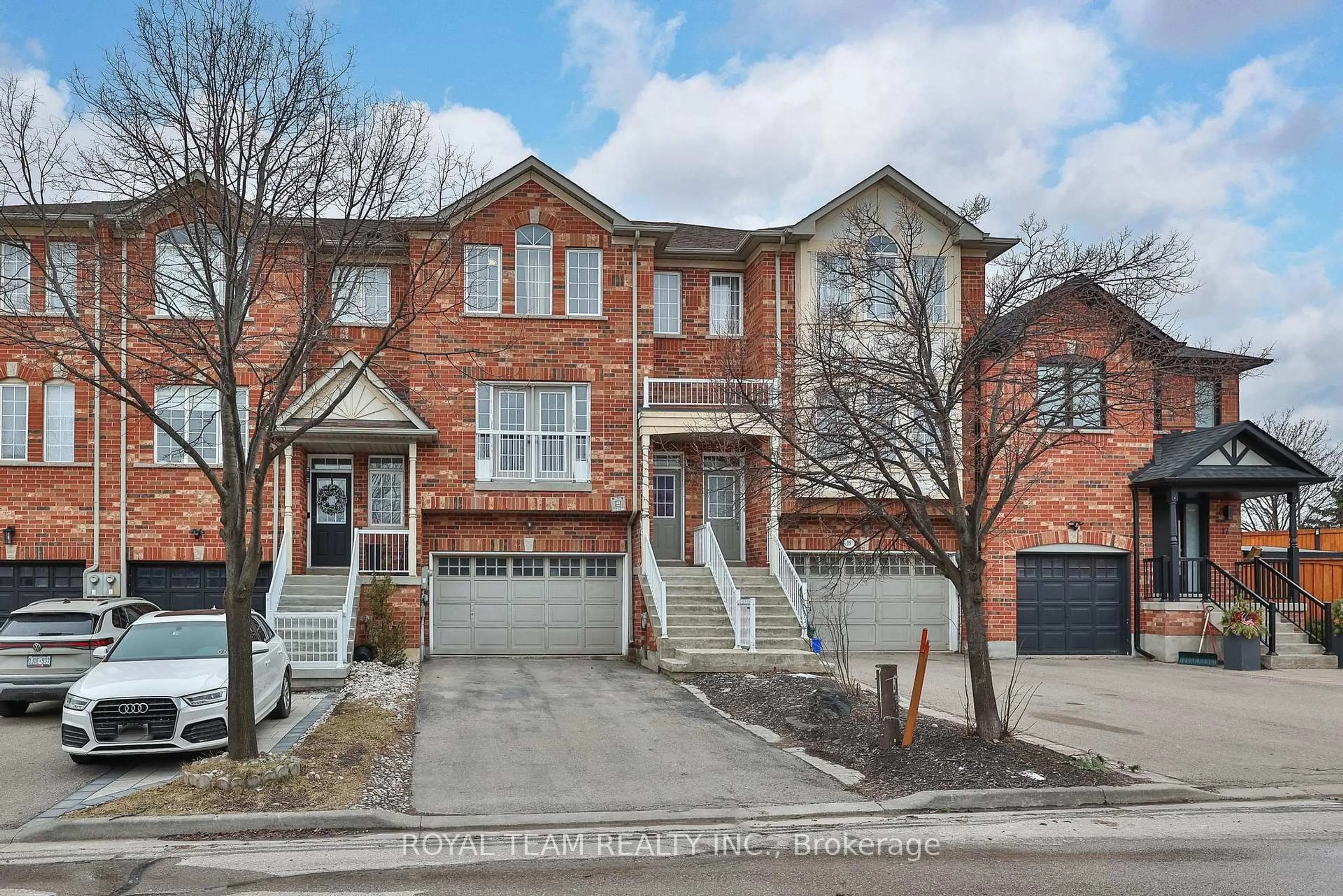 Home with brick exterior material, street for 11 Jarrett Crt, Vaughan Ontario L6A 3W4