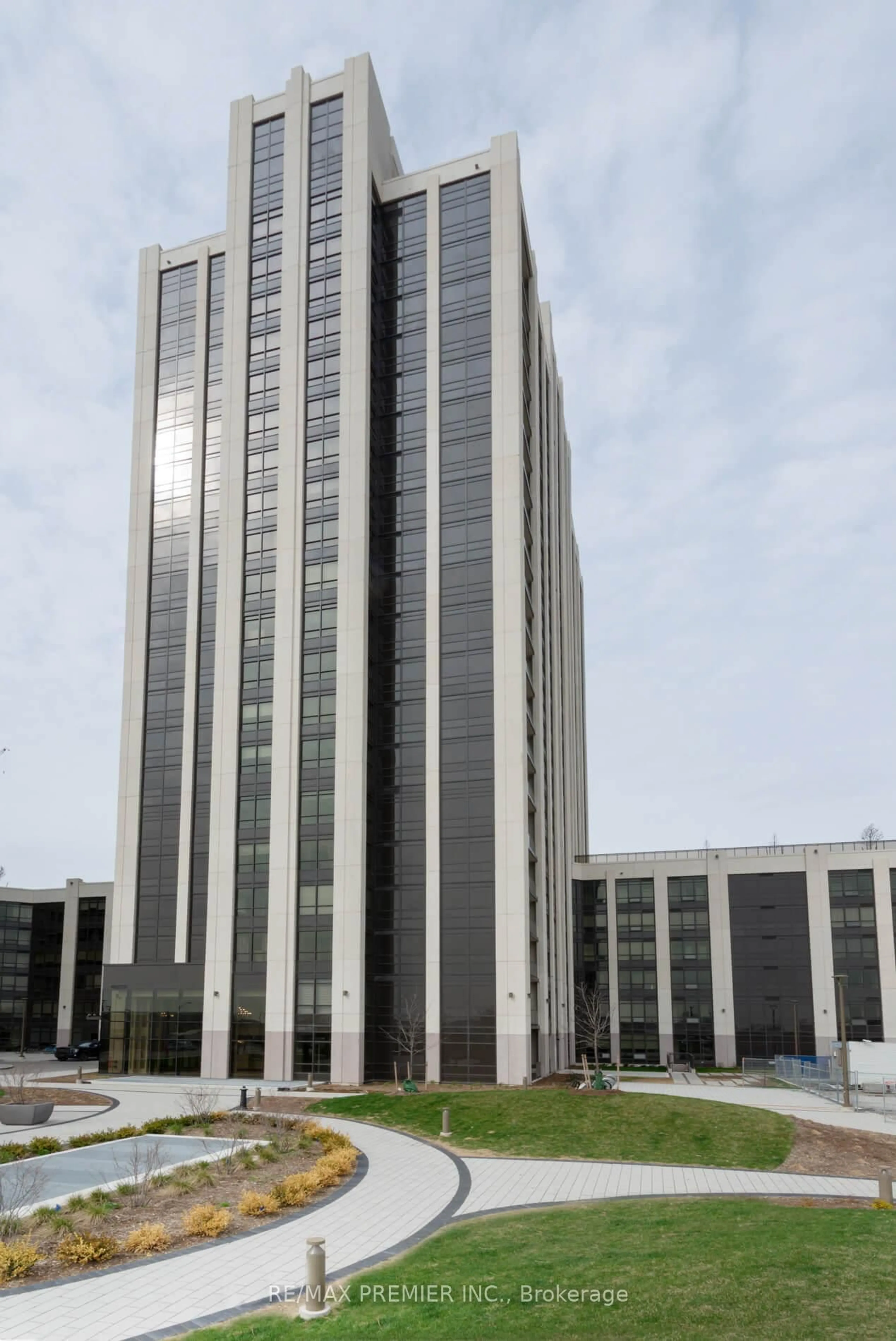 Indoor foyer for 9085 Jane St #909, Vaughan Ontario L4K 0L8