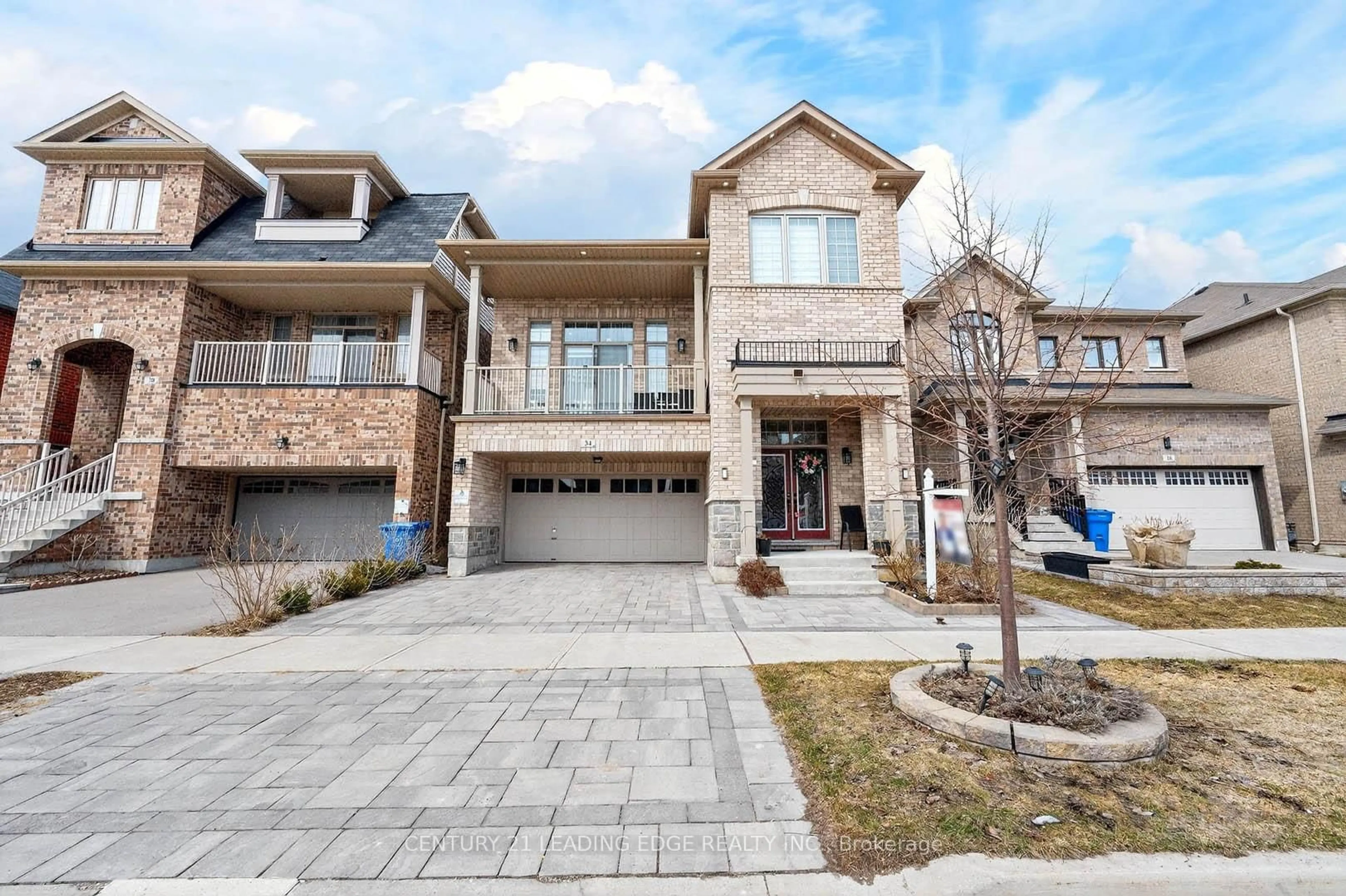 Home with brick exterior material, street for 34 Buttonleaf Cres, Whitchurch-Stouffville Ontario L4A 4P5